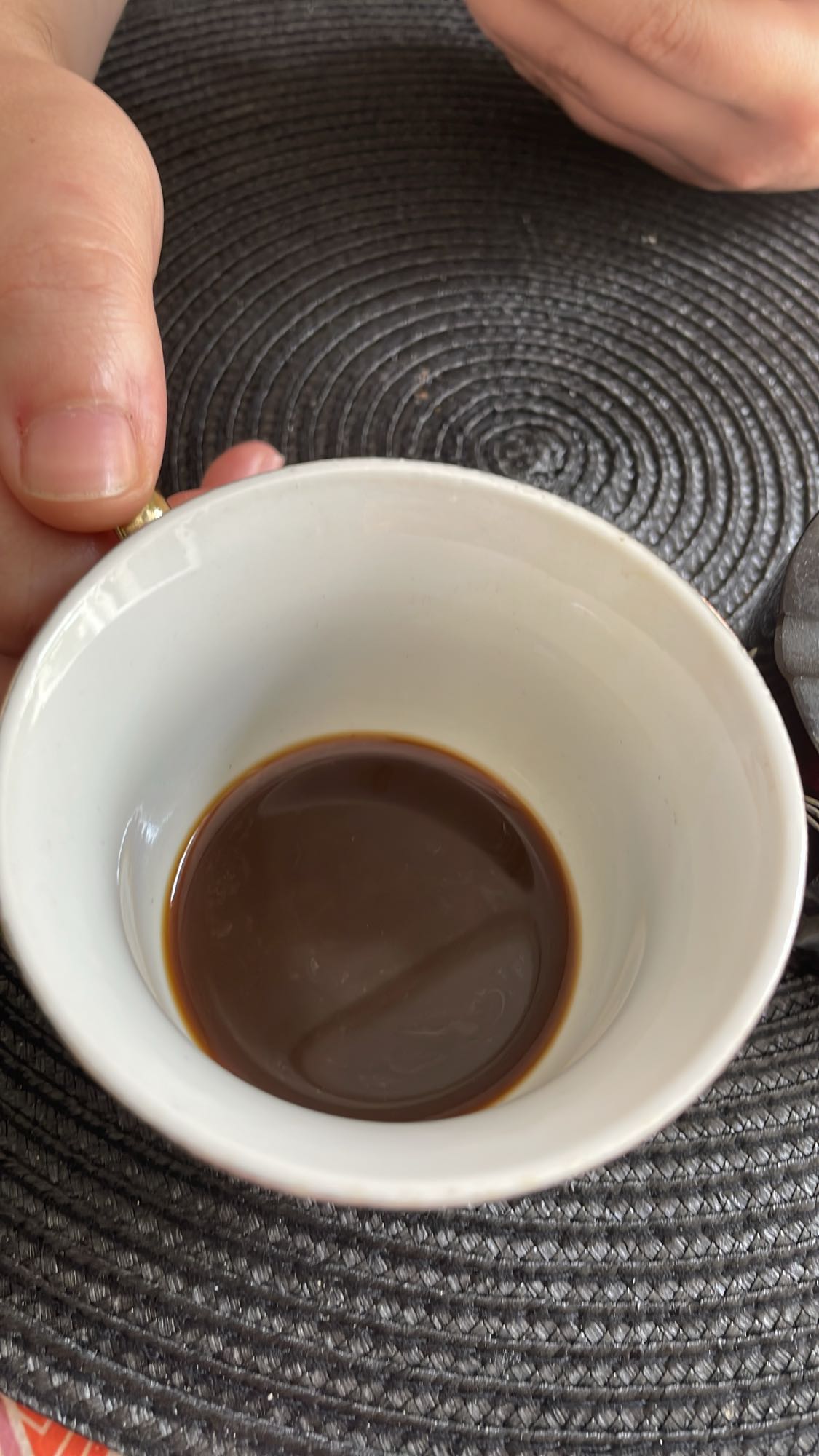 Cafea neagră simplă