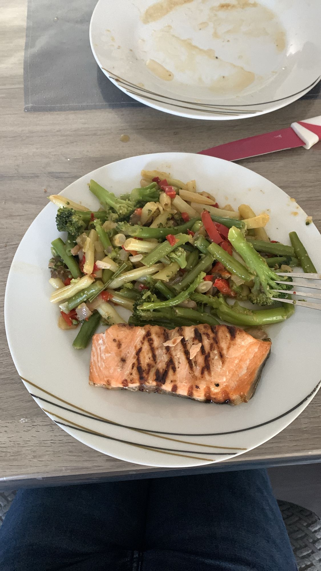 Saumon grillé et légumes