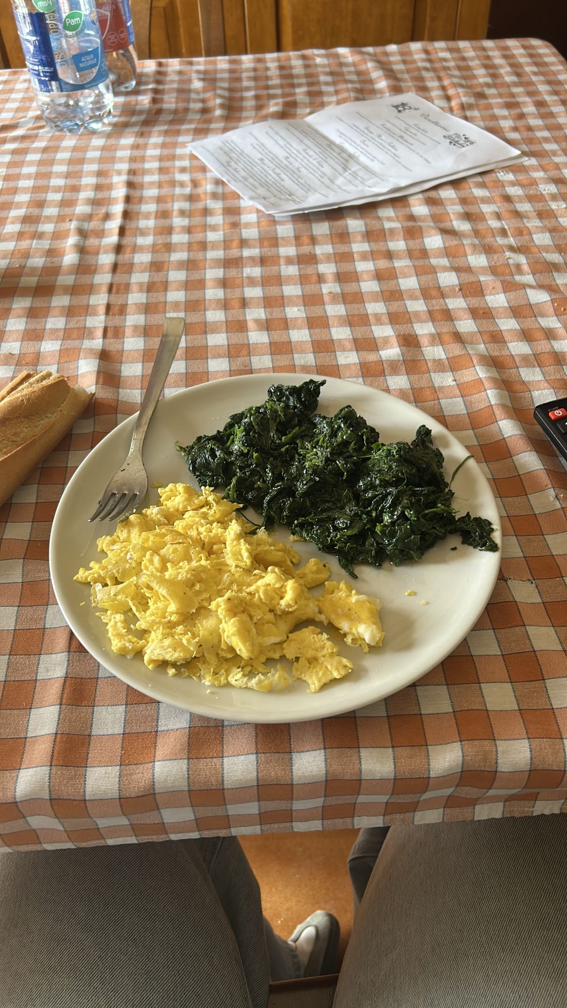 Uova strapazzate e spinaci