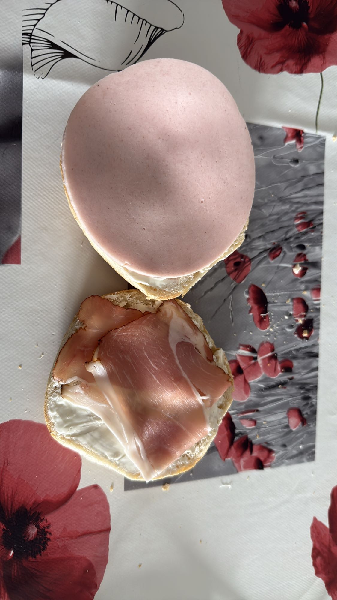 Sandviș cu mezeluri