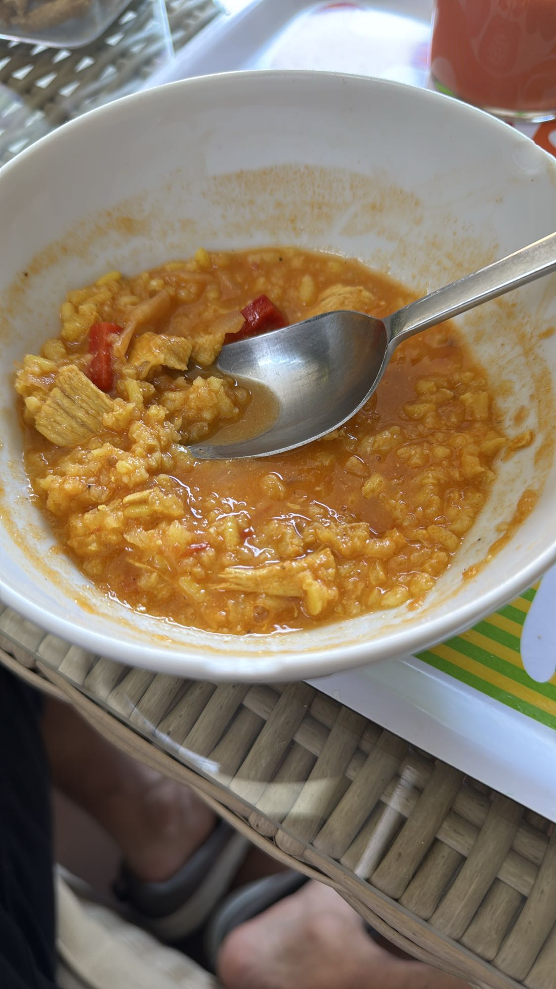 Sopa de arroz con pollo