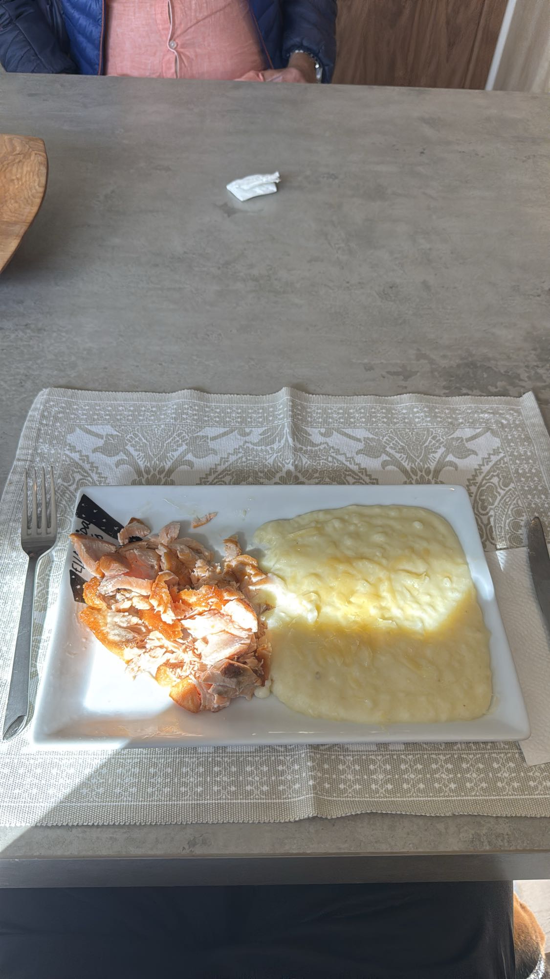 Salmón con puré de papas