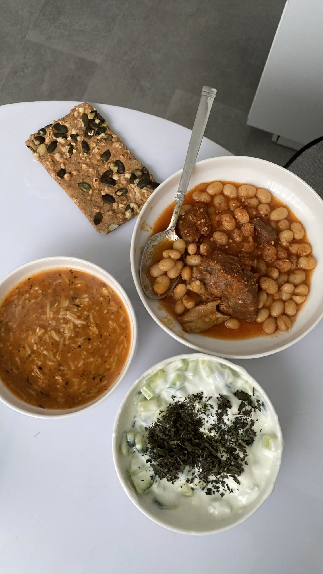 Fasulye, çorba ve cacık