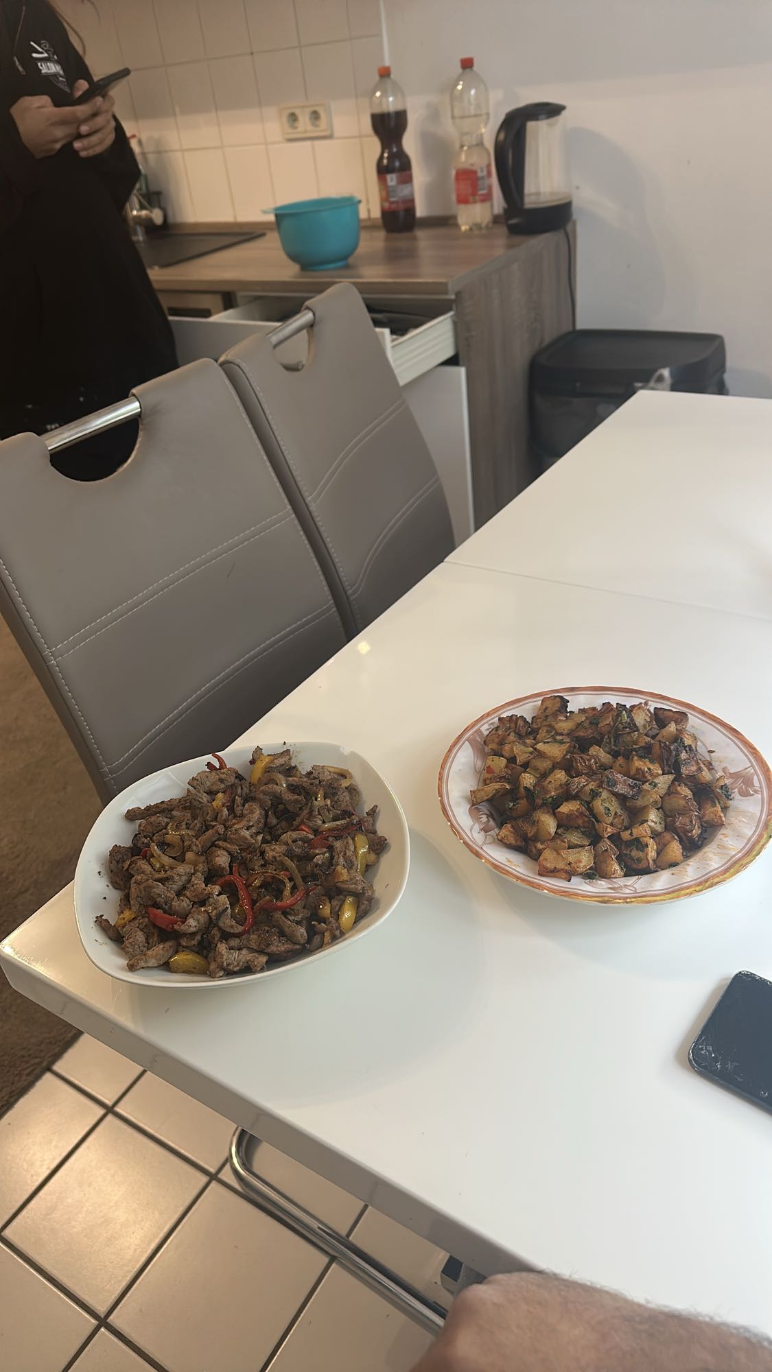 Gebratenes Rind mit Bratkartoffel