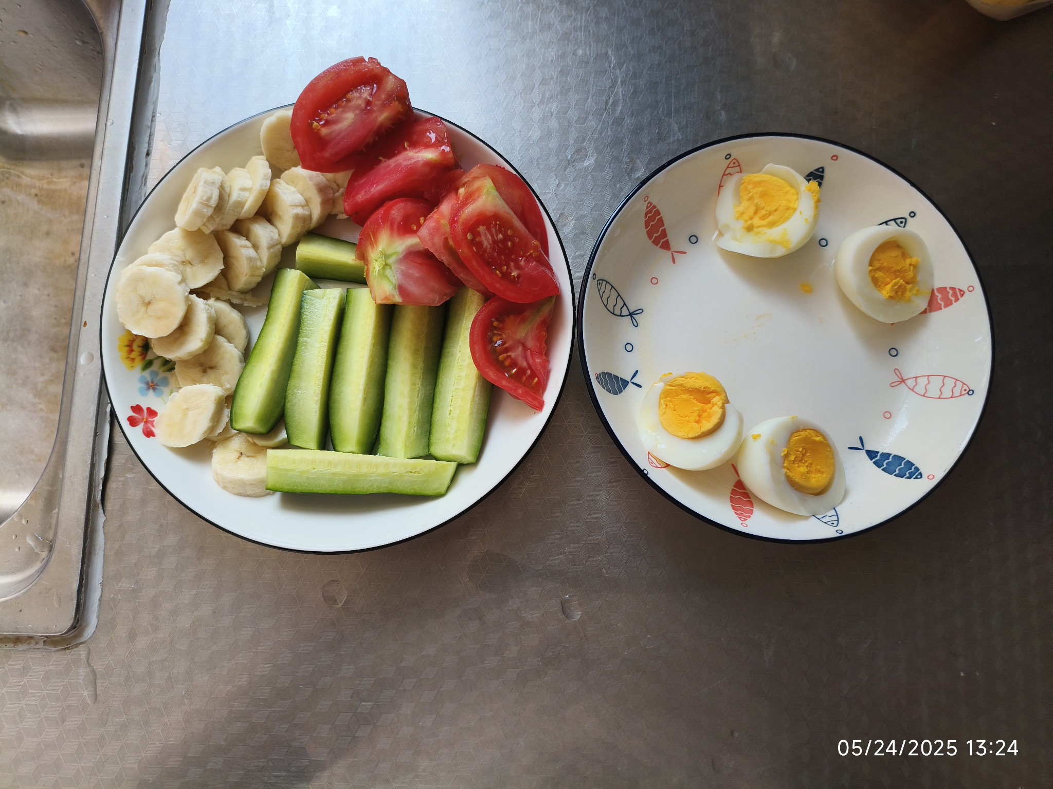 Eggs with fruits & veggies