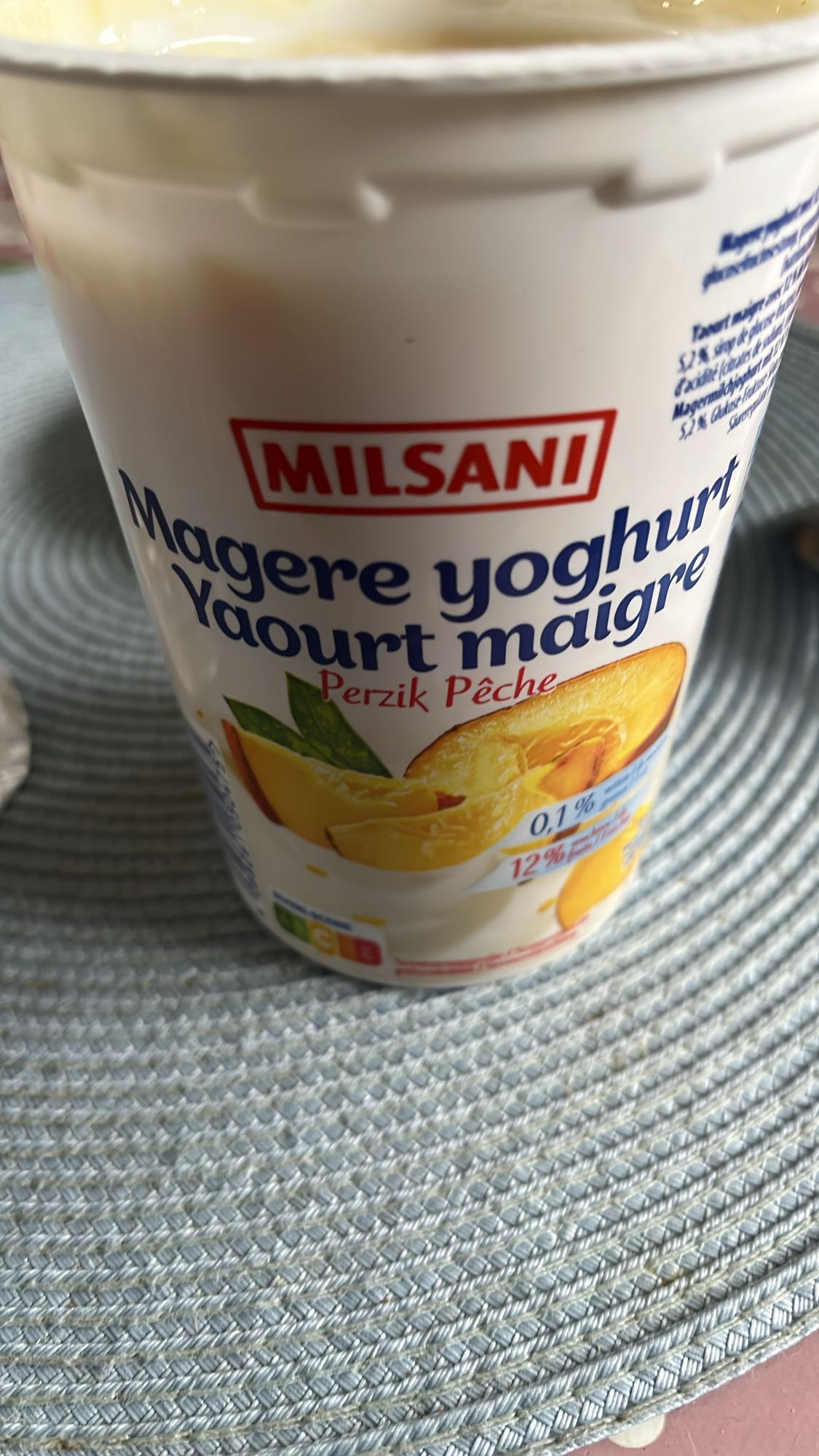 magere yoghurt perzik
