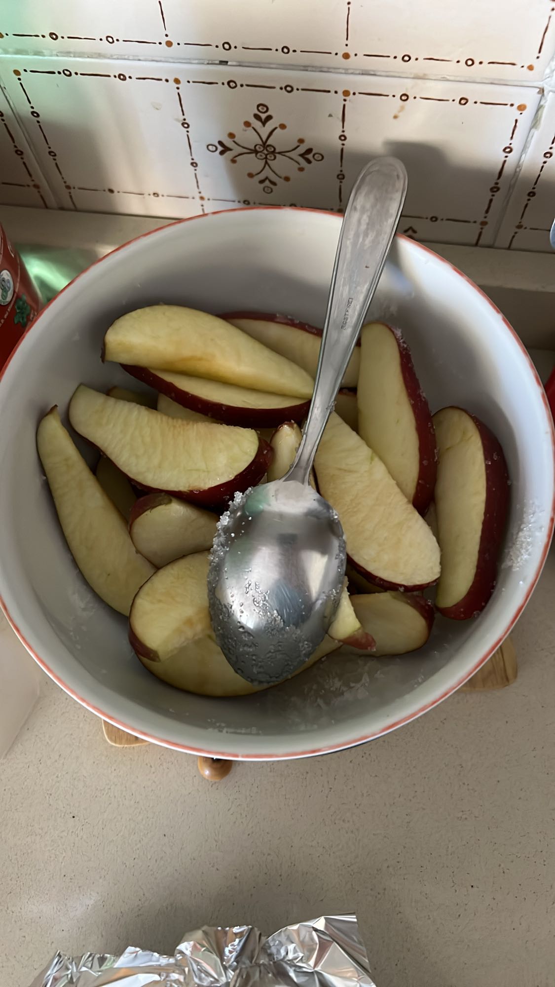 ვაშლის ნაჭრები შაქრით