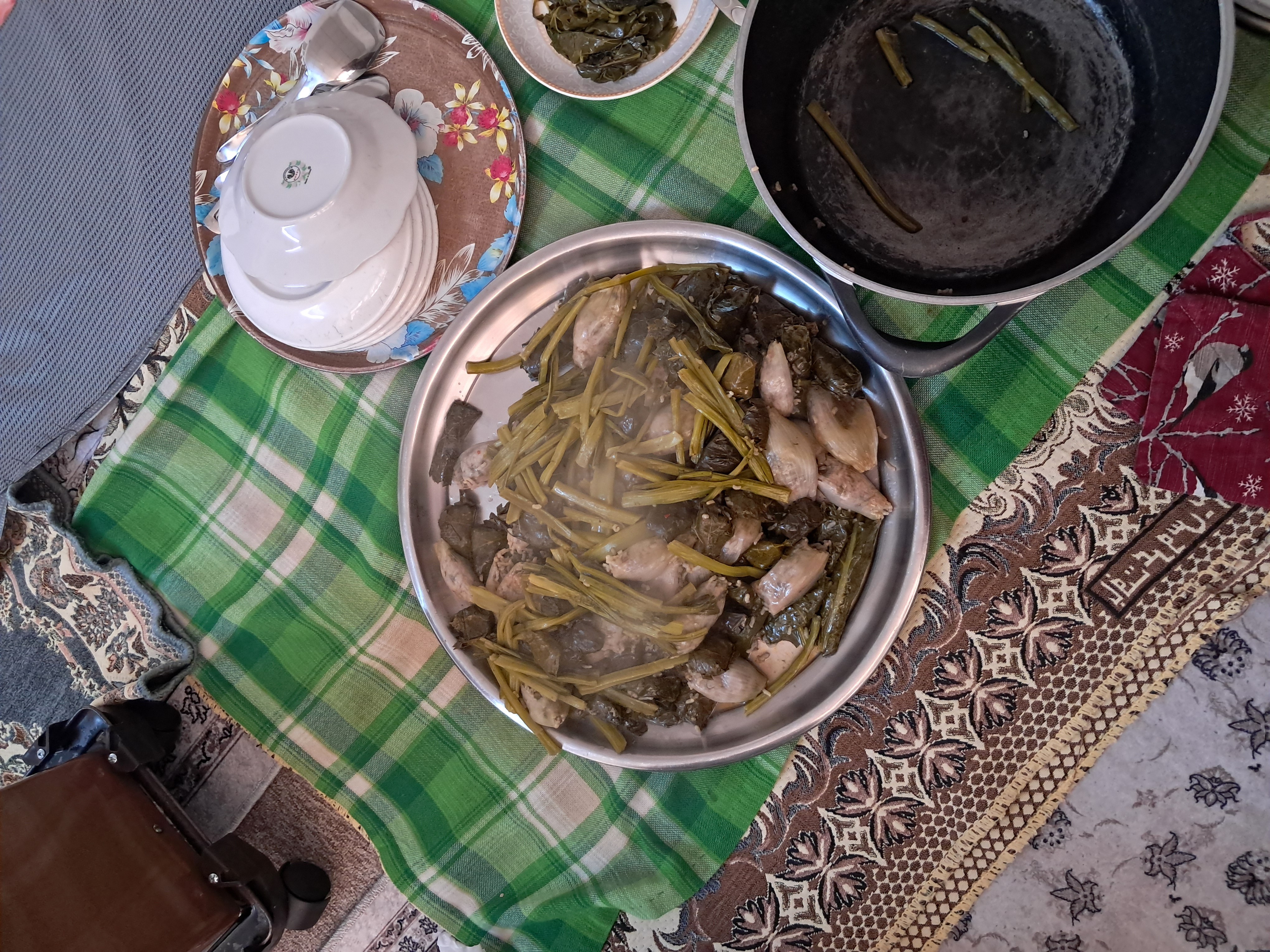 Stuffed greens with meat