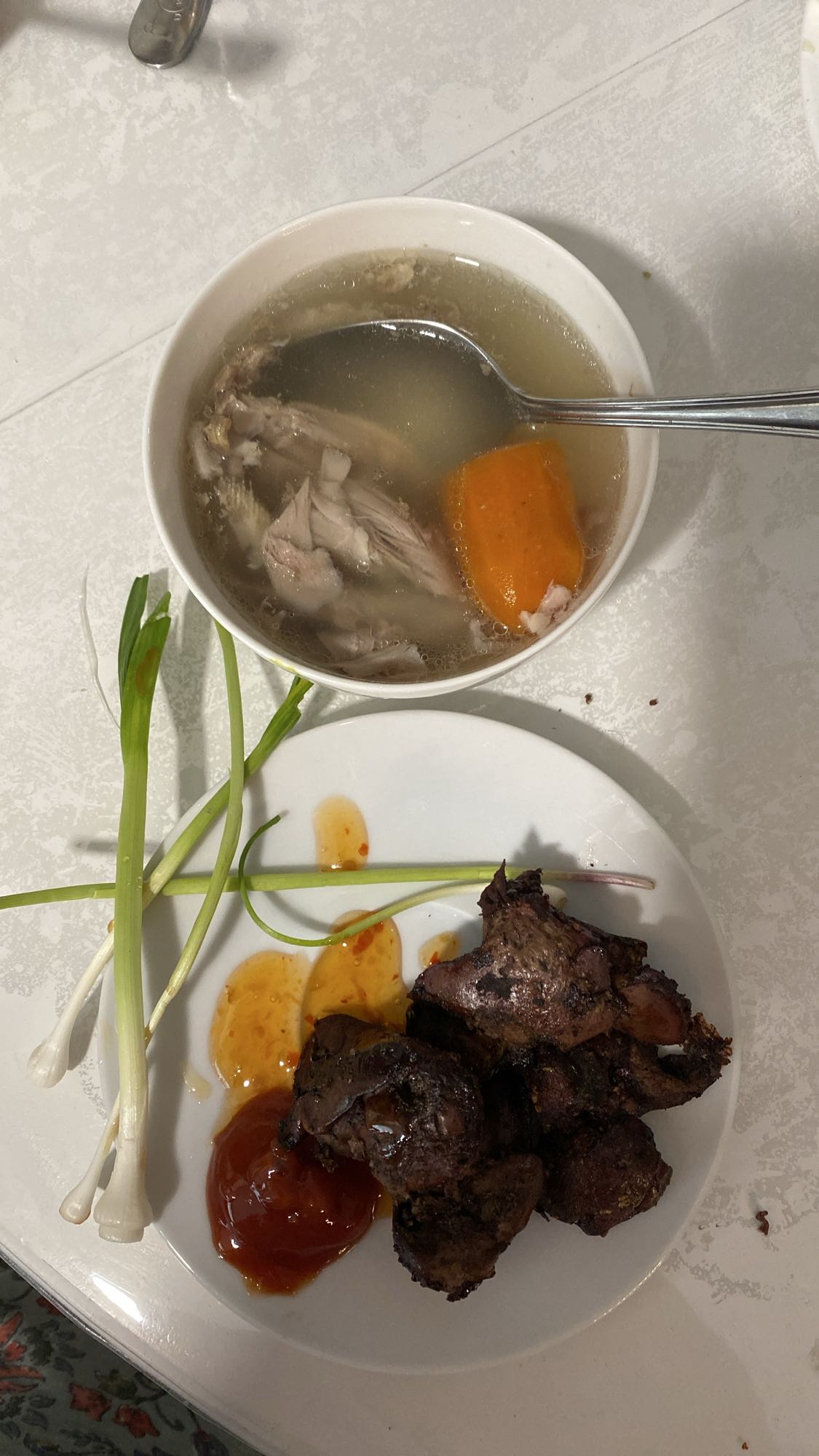 Supă cu ficat și sosuri