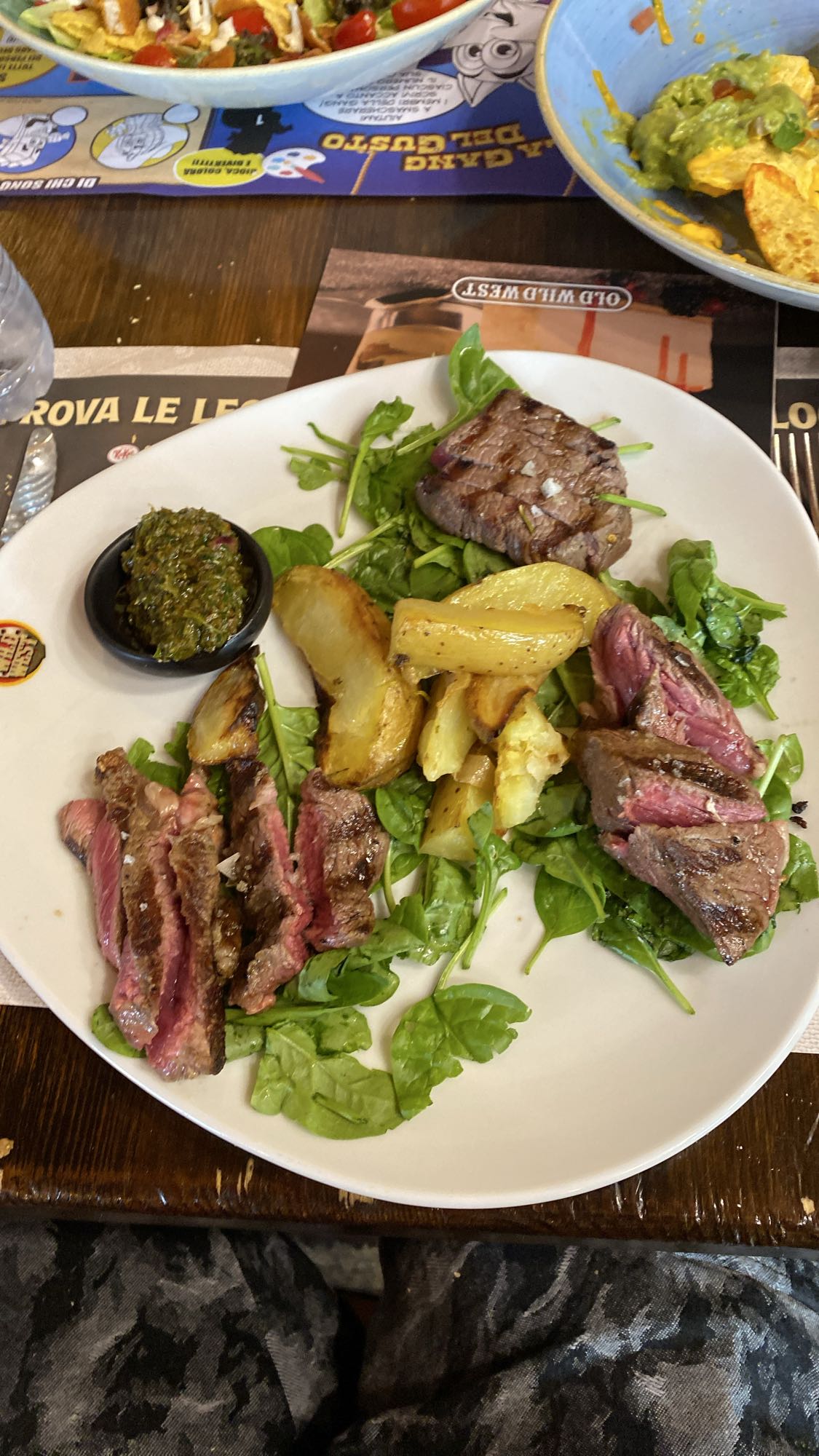 Grilled steak with potatoes