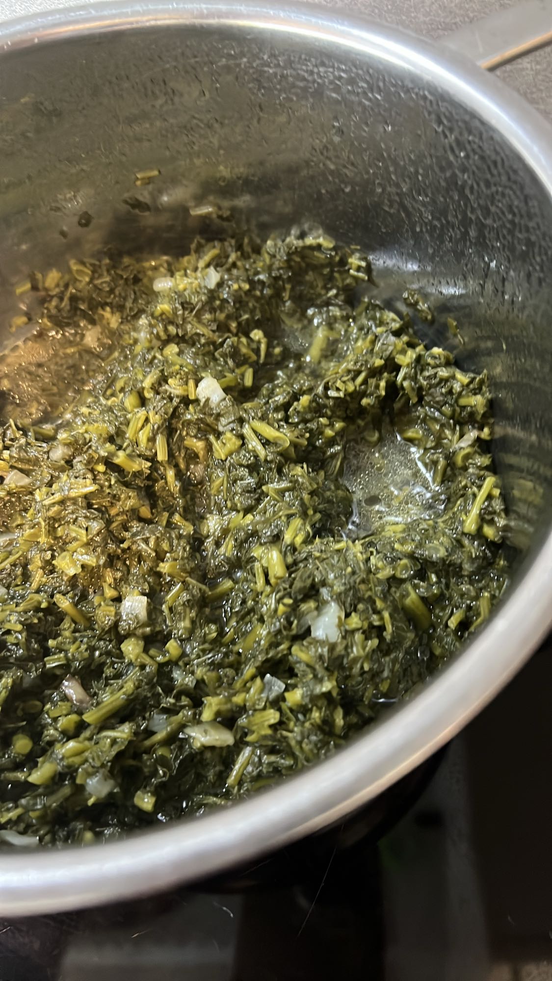 kokte grønne blader