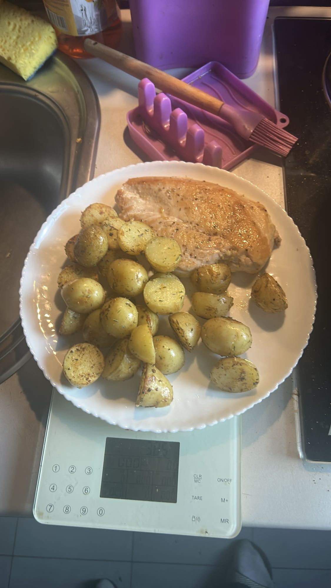 Chicken breast with potatoes