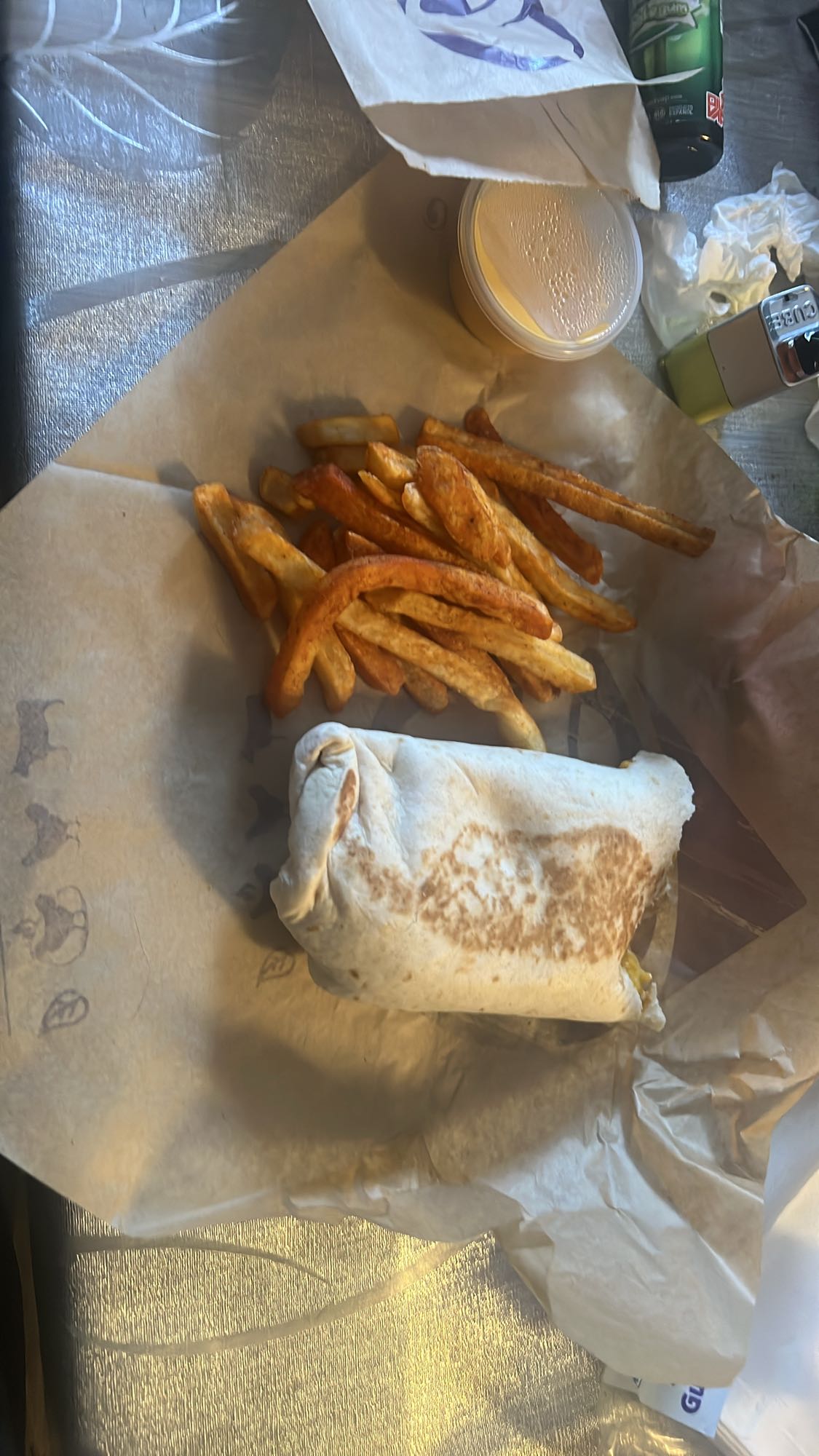burrito con papas fritas