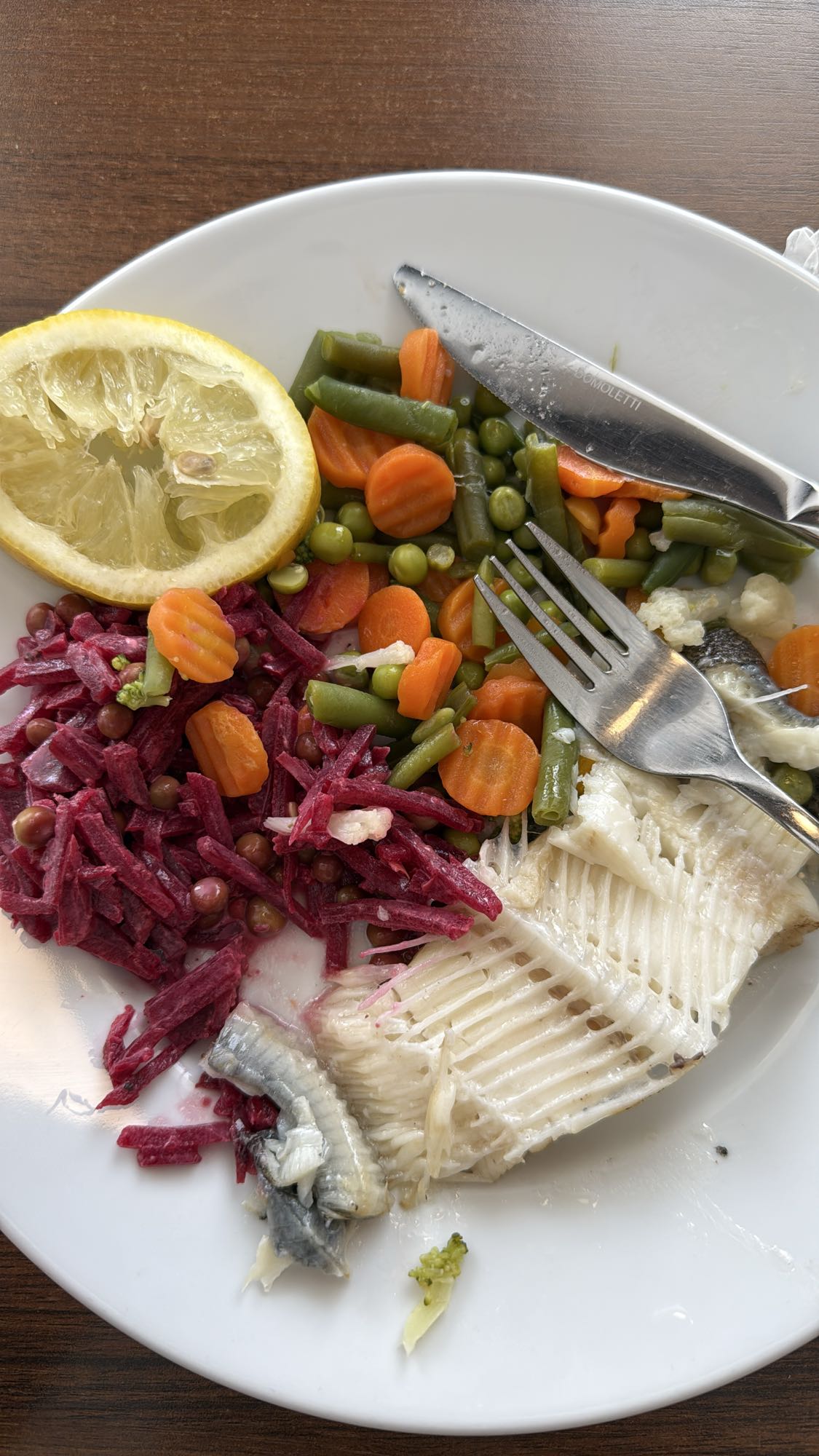 Pește cu legume fierte