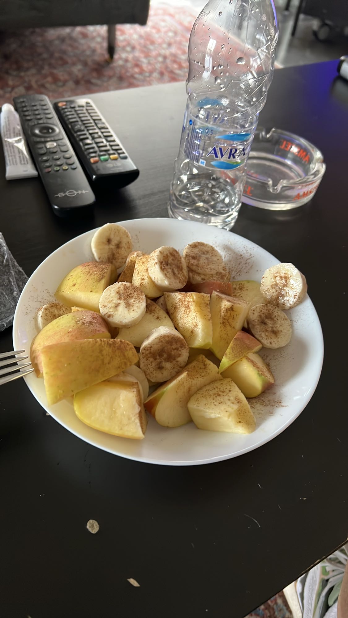 Μήλα και μπανάνες με κανέλα