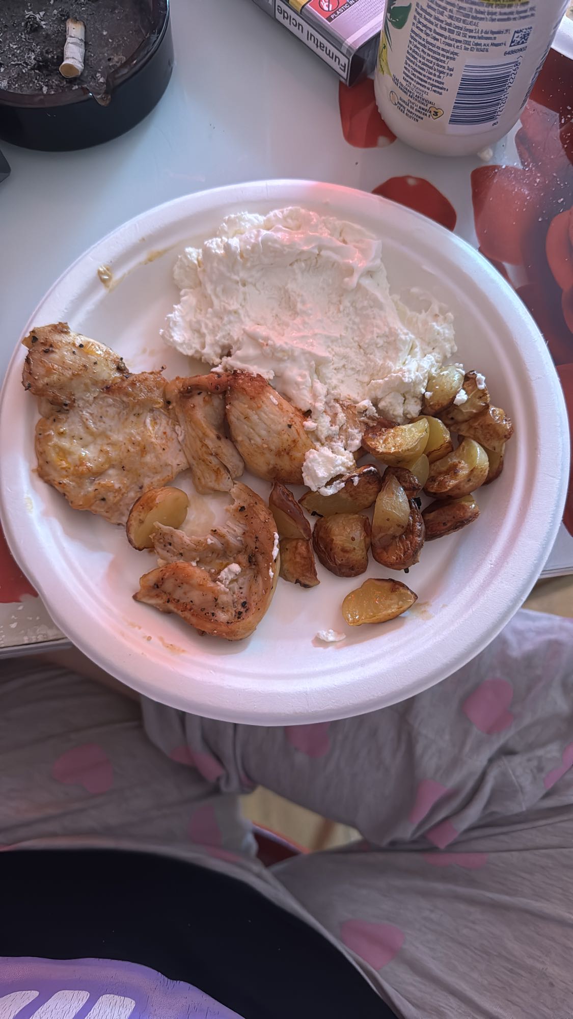 Piept pui, cartofi, brânză