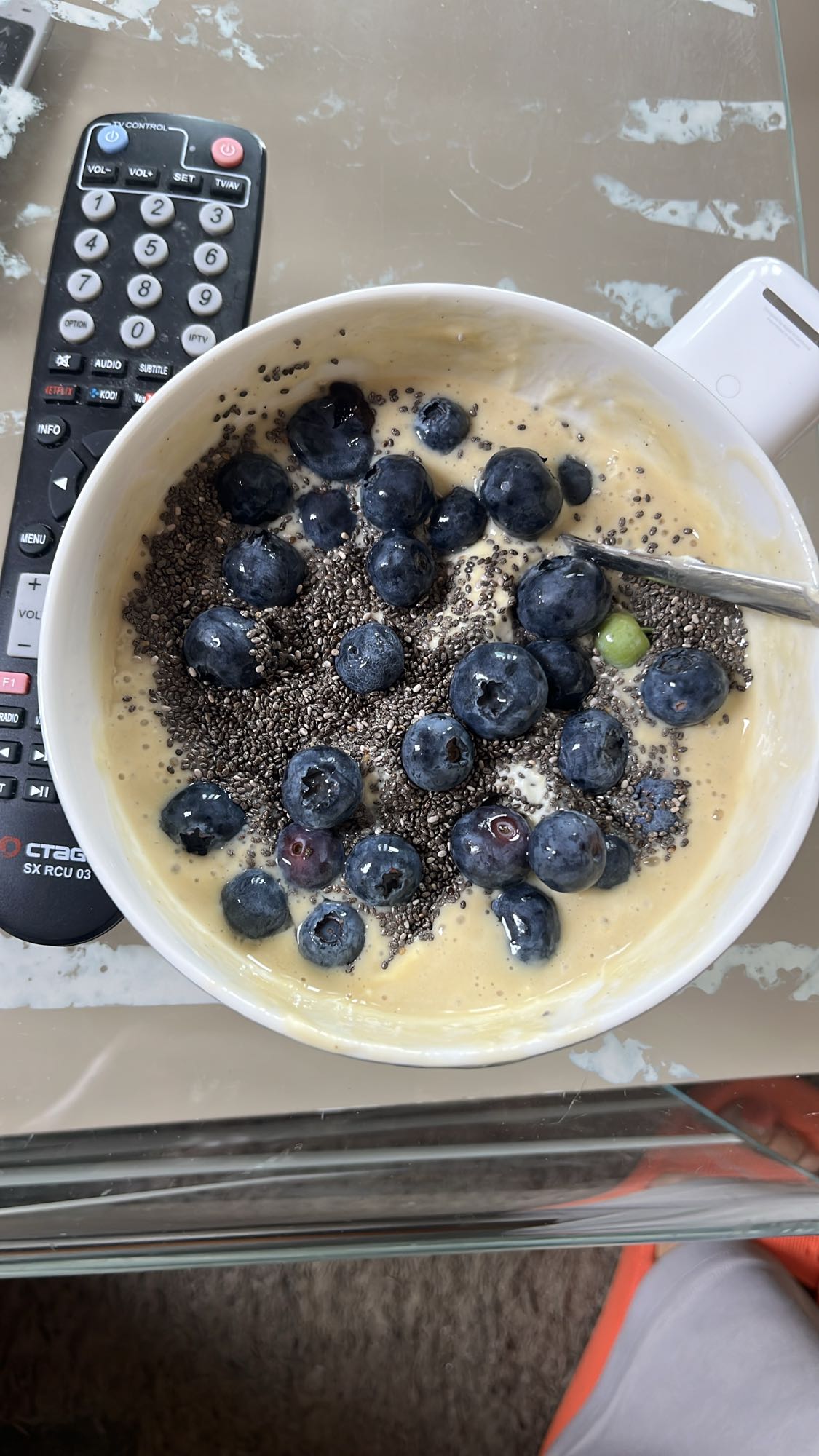 Quark-Chiasamen-Mango-Bowl