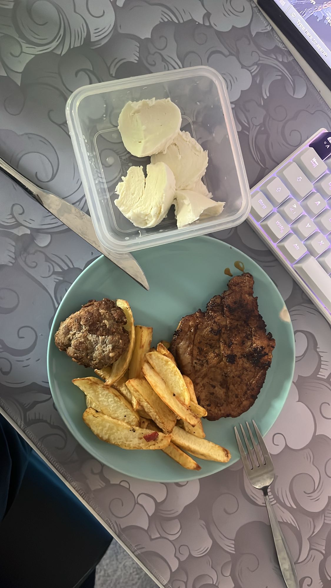 Steak and fries plate