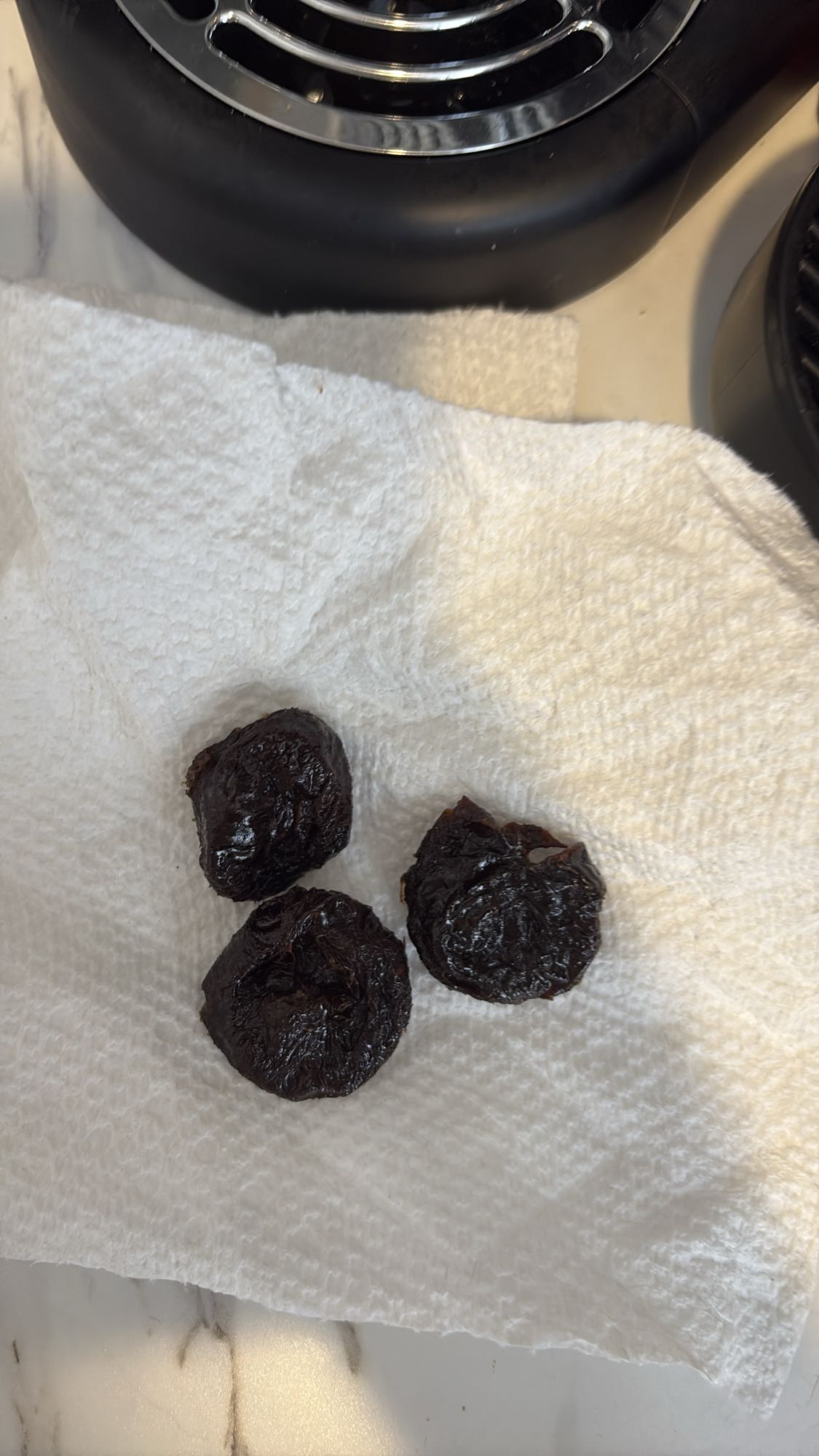 Dried prunes snack