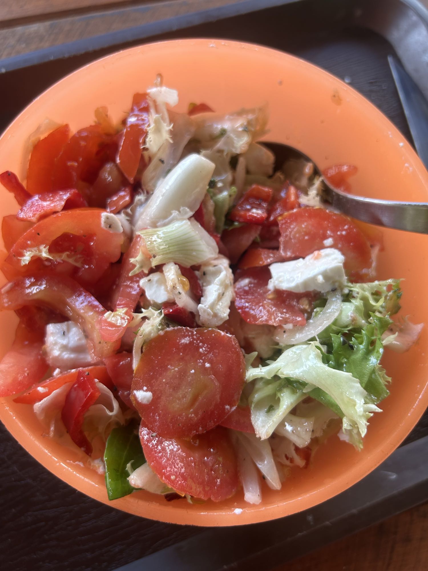 Salată de legume proaspete