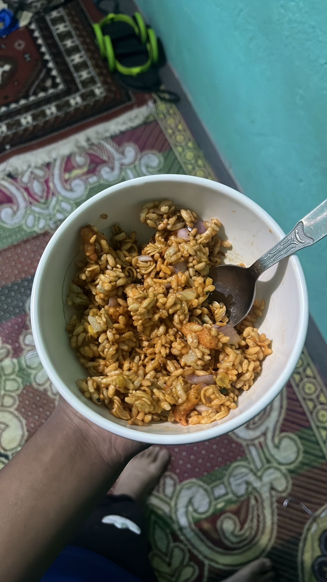 Spicy puffed rice mix