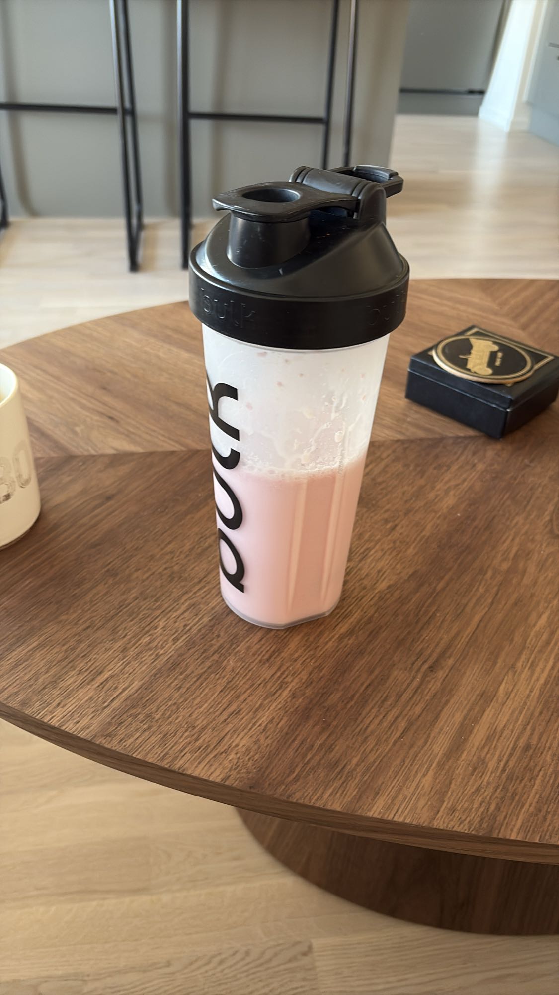 Jordgubbsproteindryck