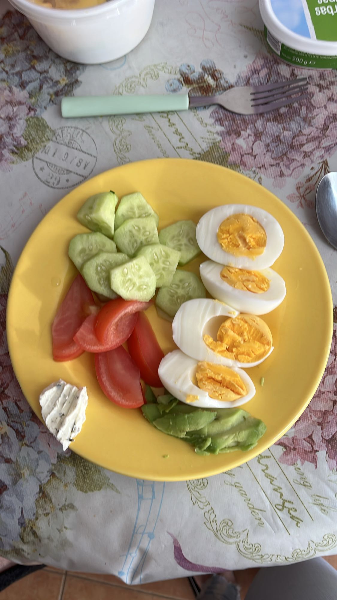 Prato de ovos e vegetais