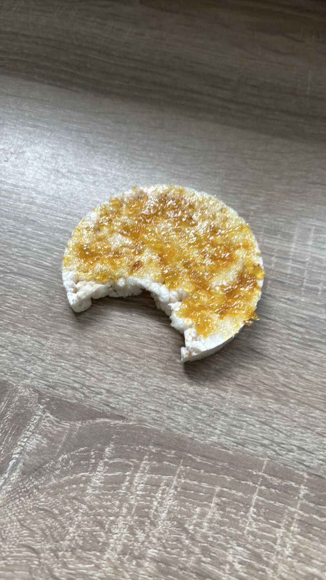 Reiswaffel mit Marmelade