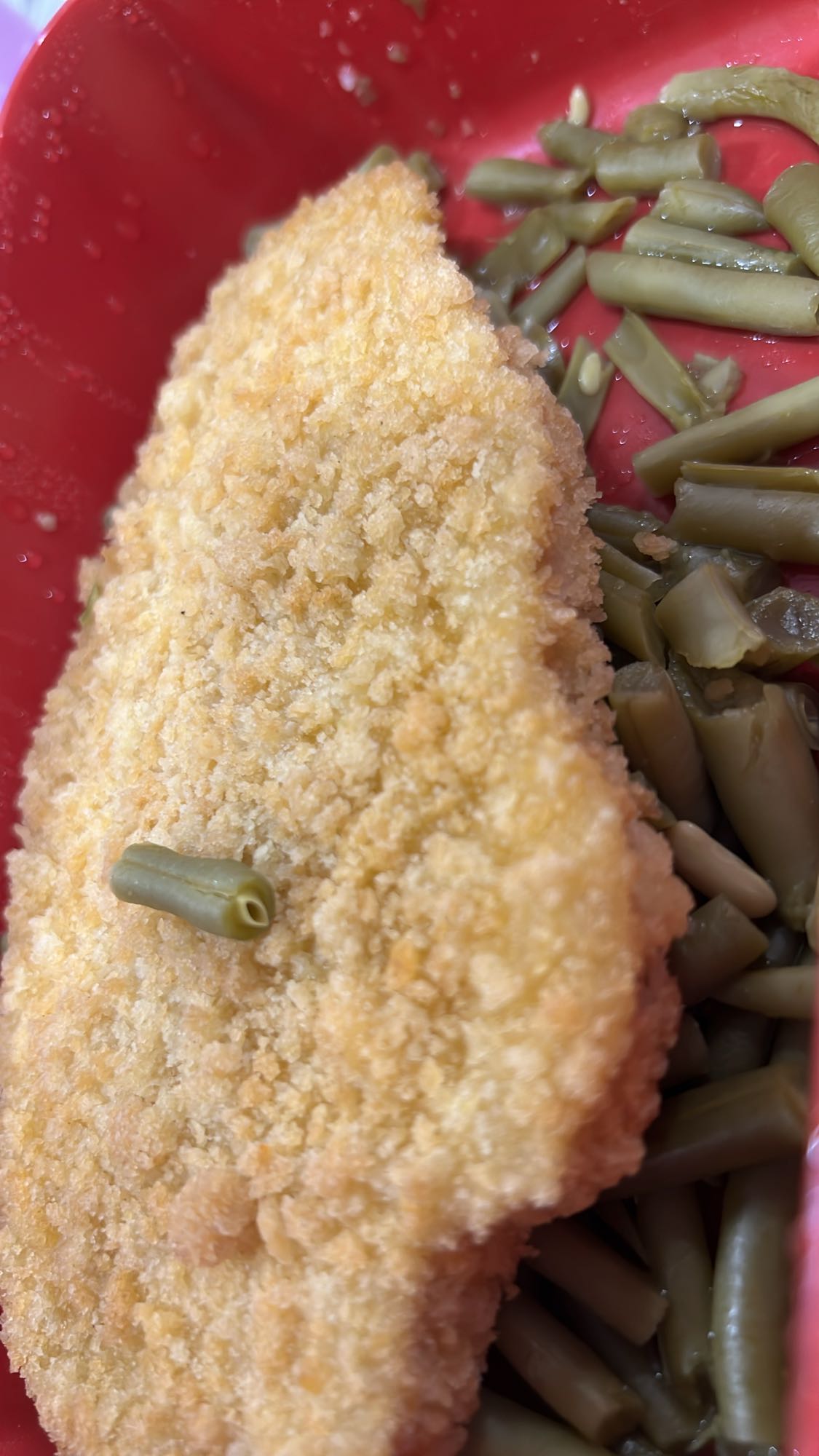 Poulet pané et haricots