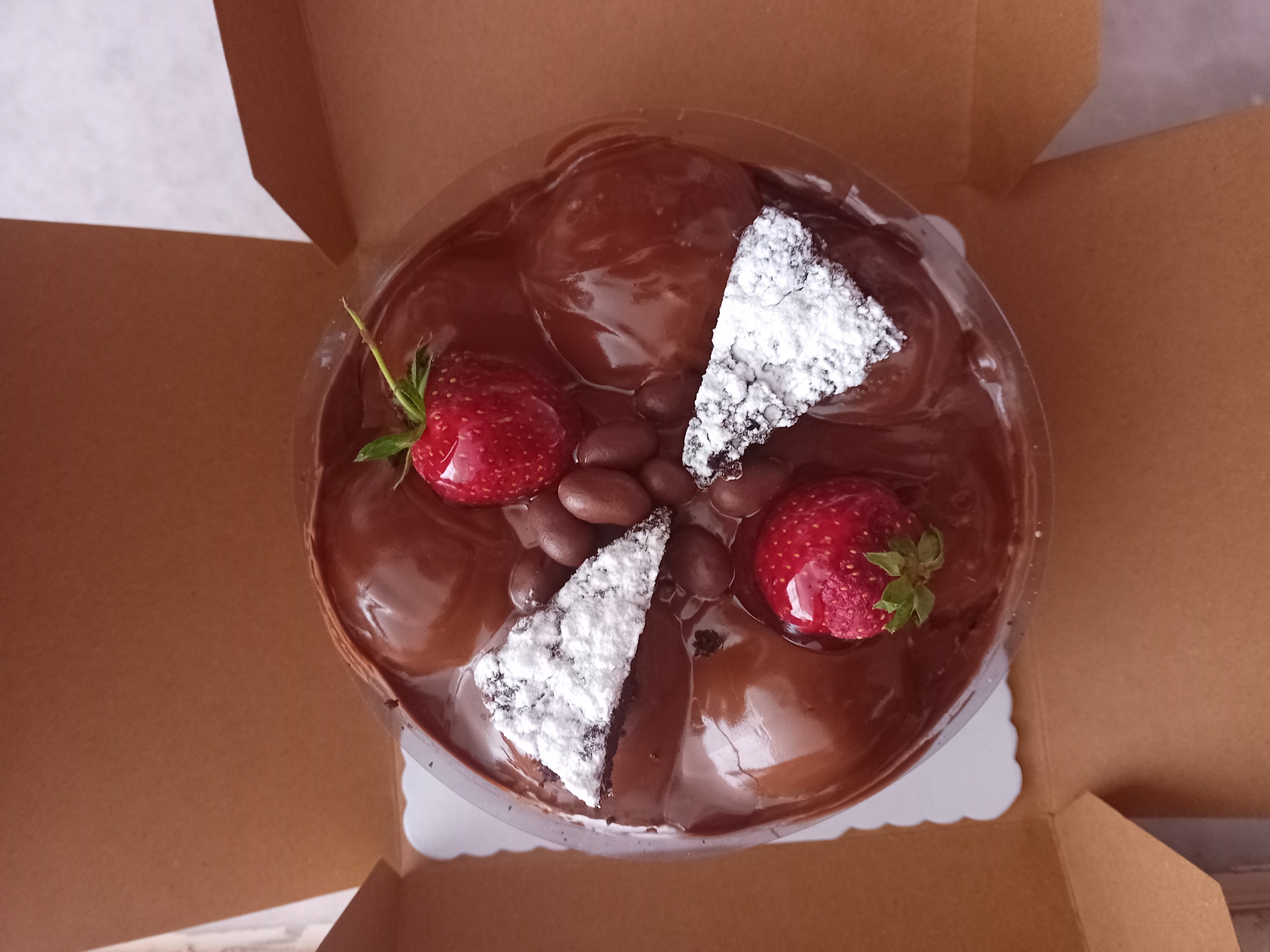 Chocolate Strawberry Cake