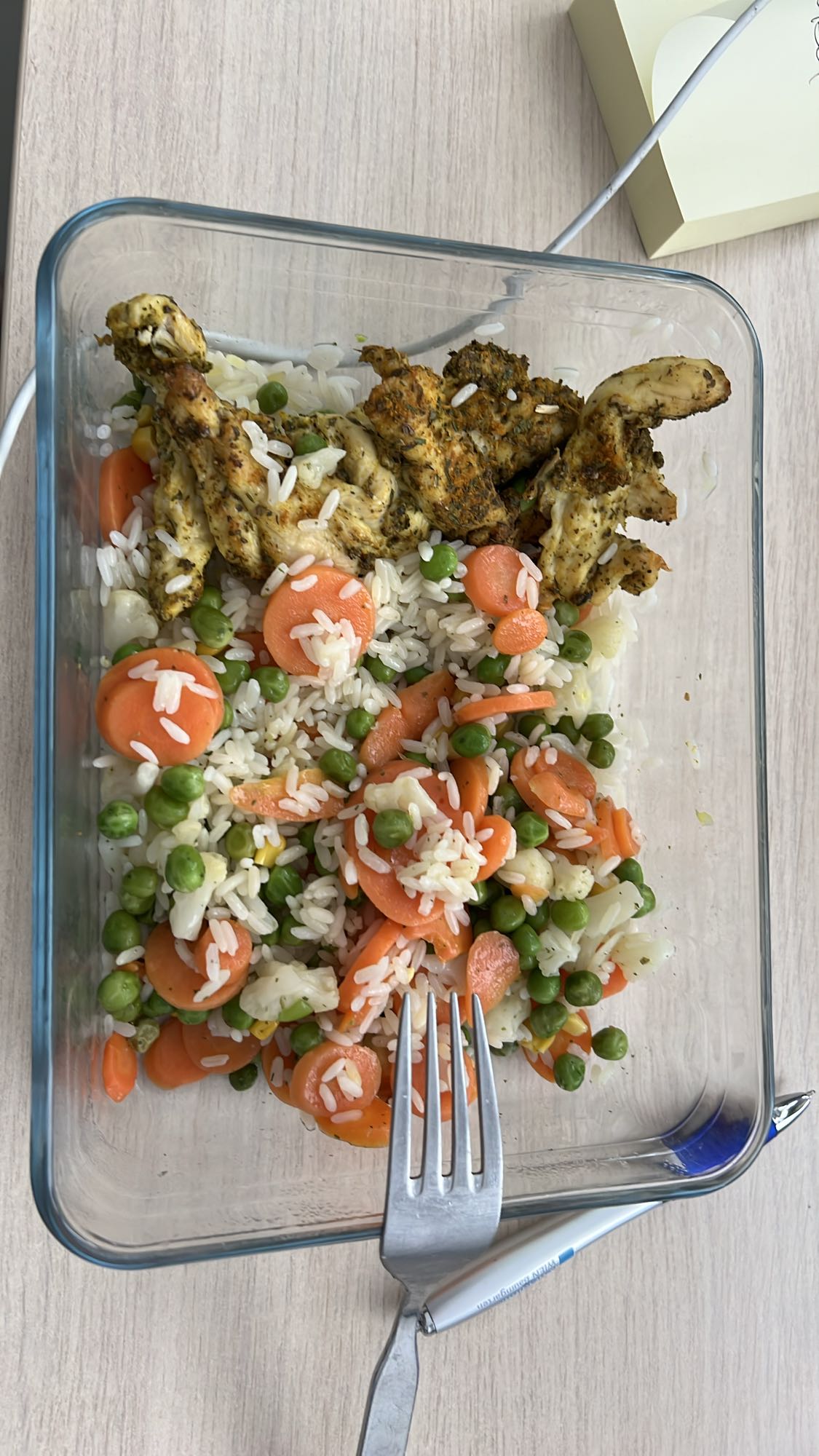 Kurczak z ryżem i warzywami