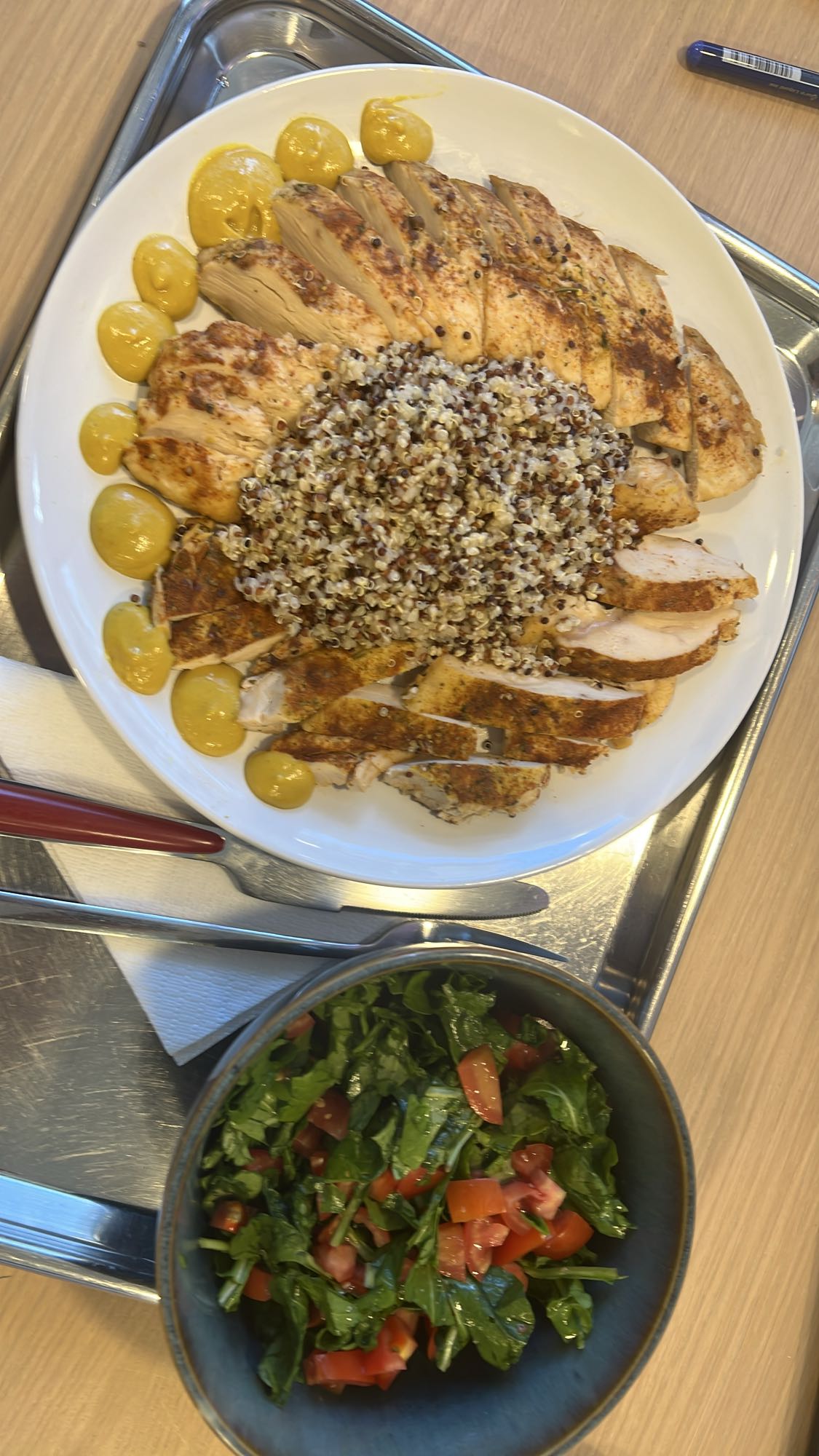 κοτόπουλο κινόα σαλάτα