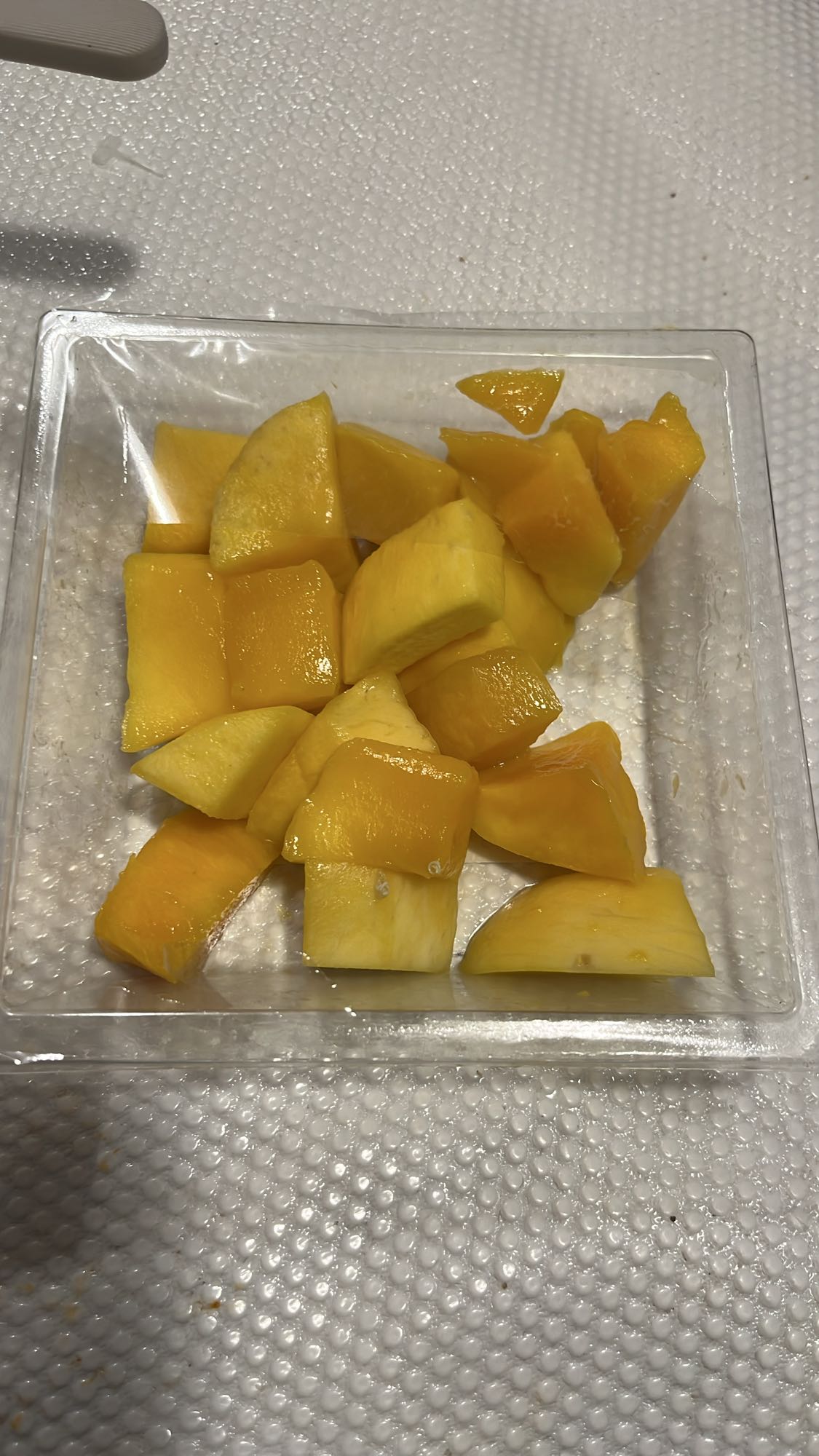 Fresh mango cubes