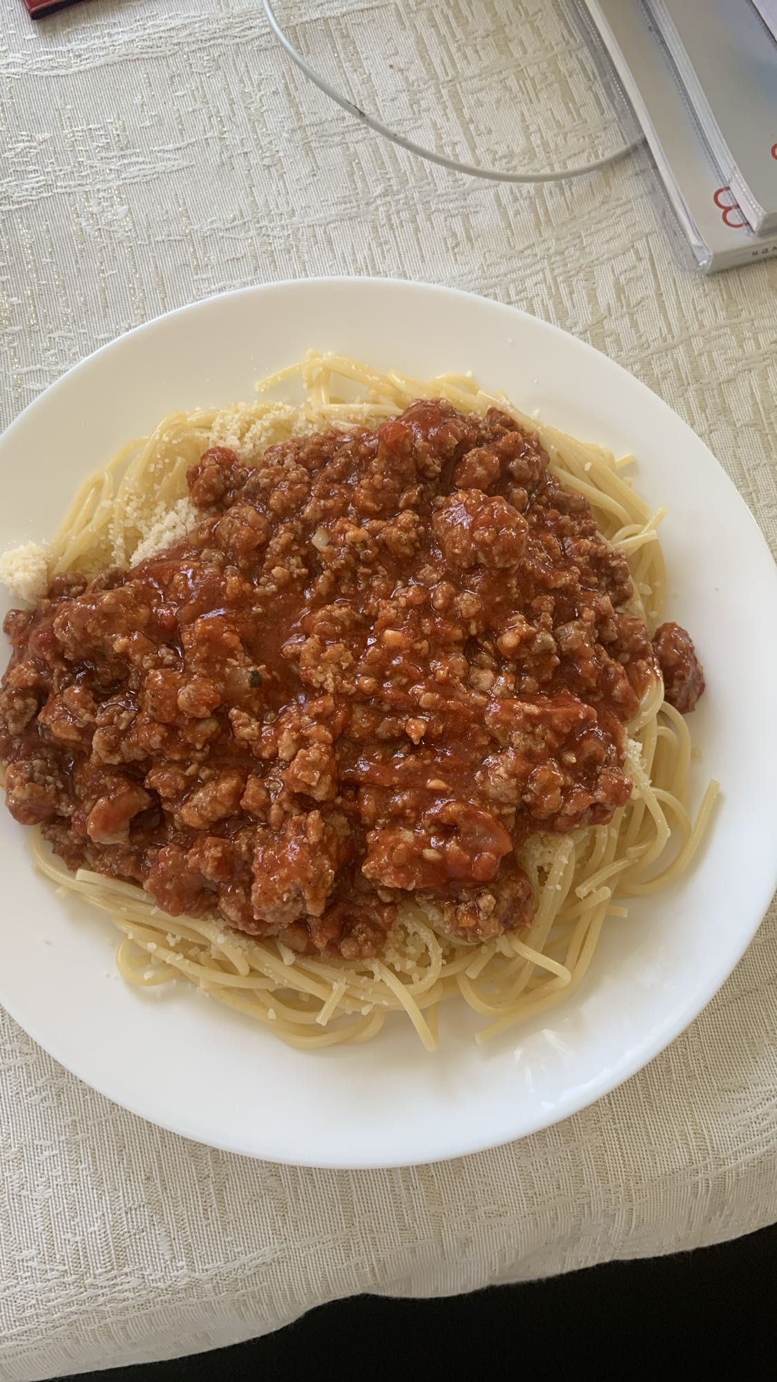 Spaghetti z sosem mięsnym
