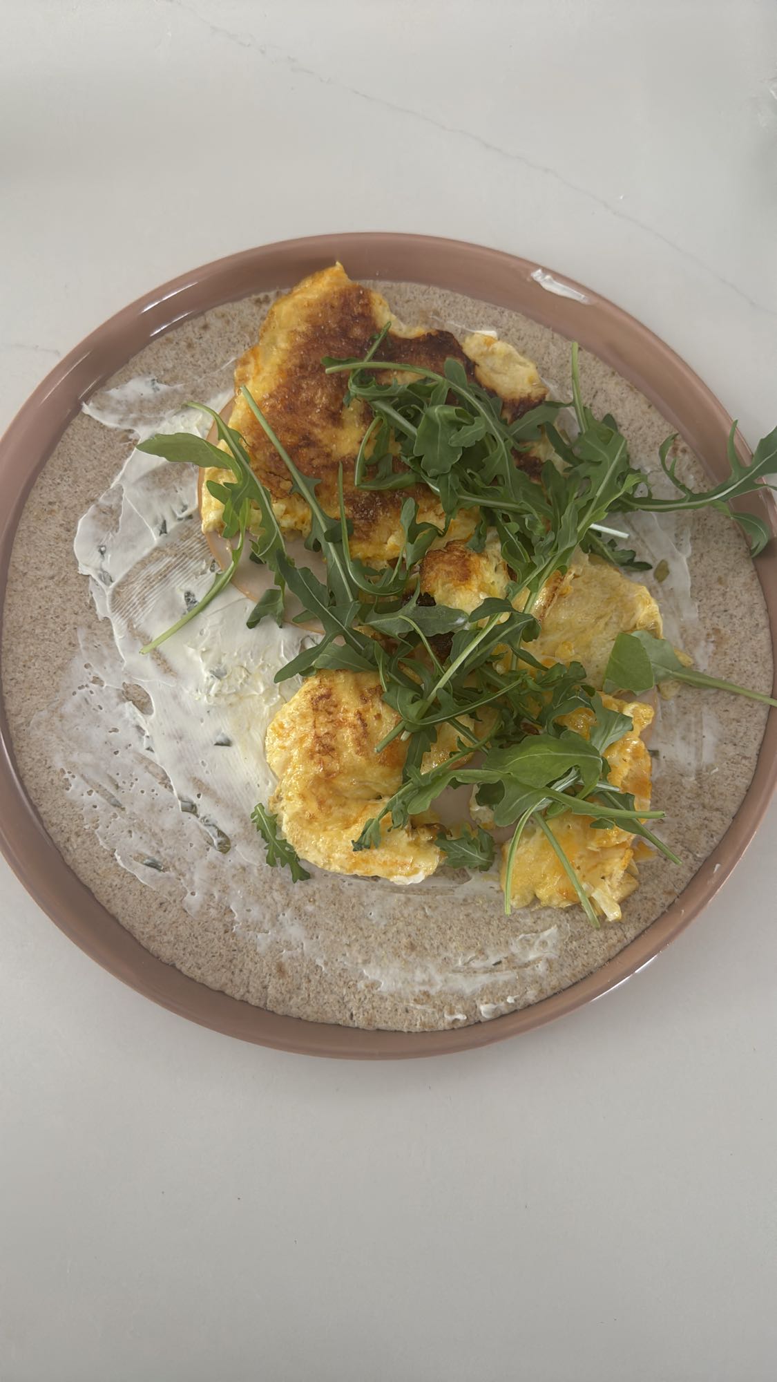 omelet wrap met rucola
