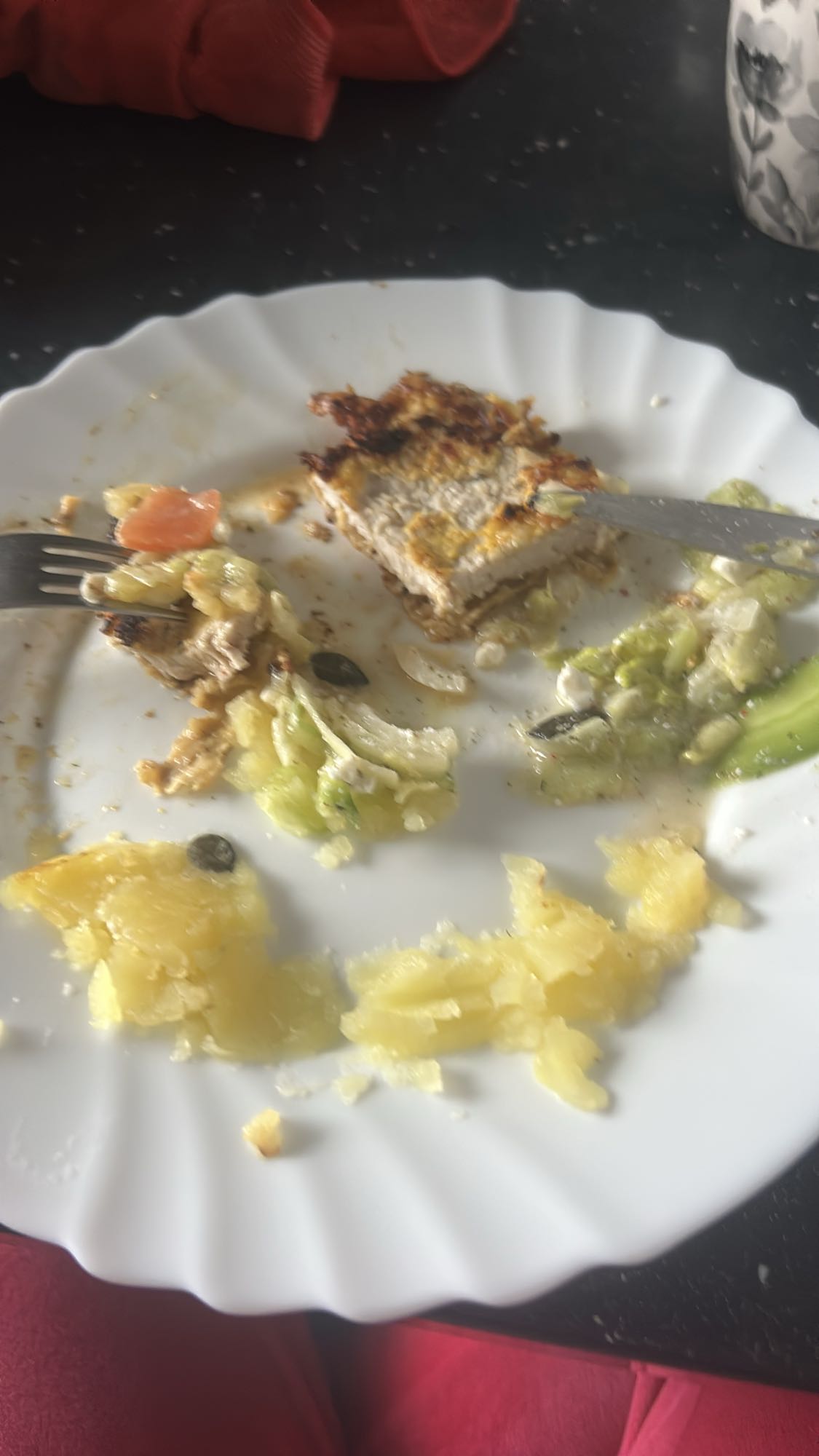 Kurczak z ziemniakami i sałatką