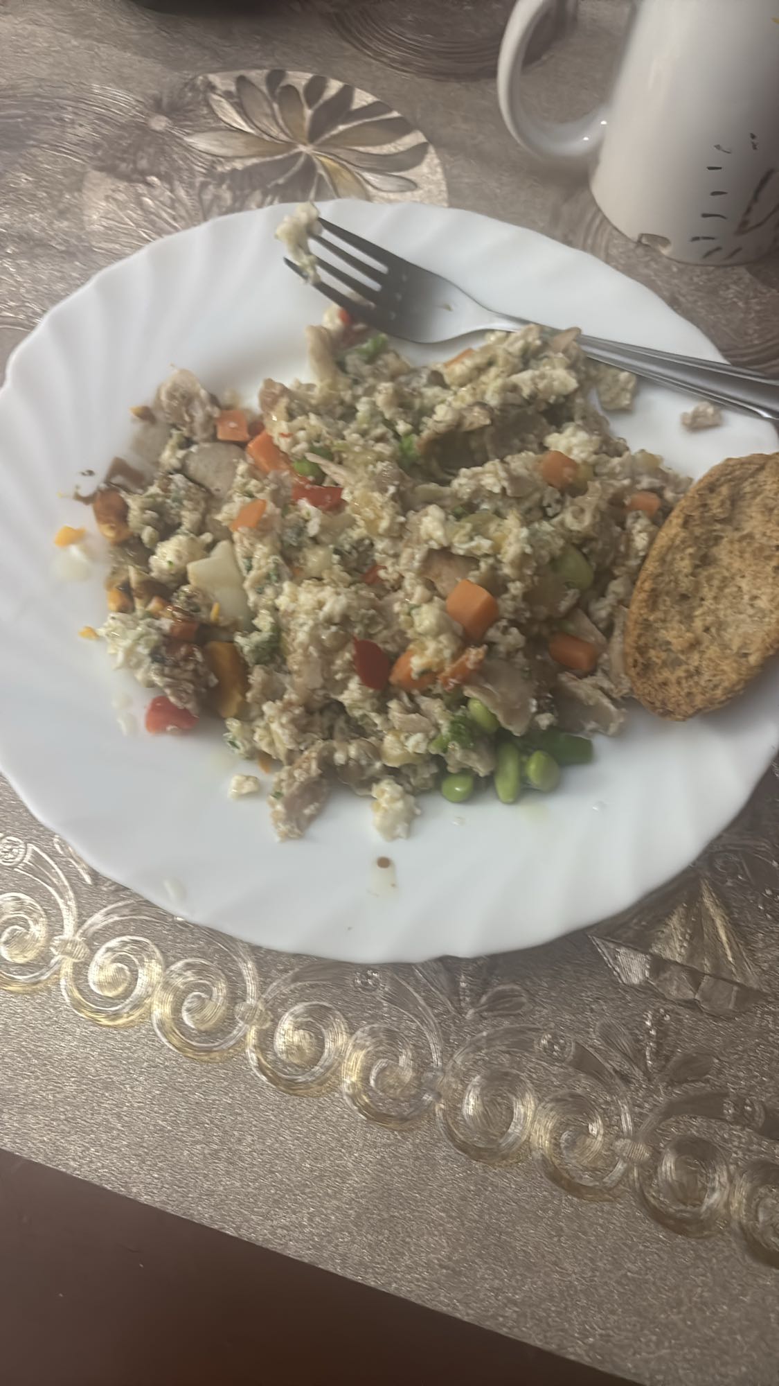 revuelto de verduras y pan