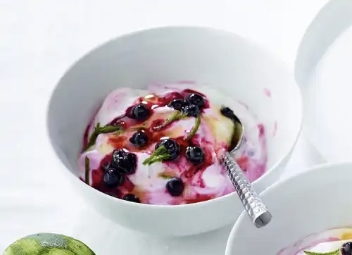 Yoghurt med bär