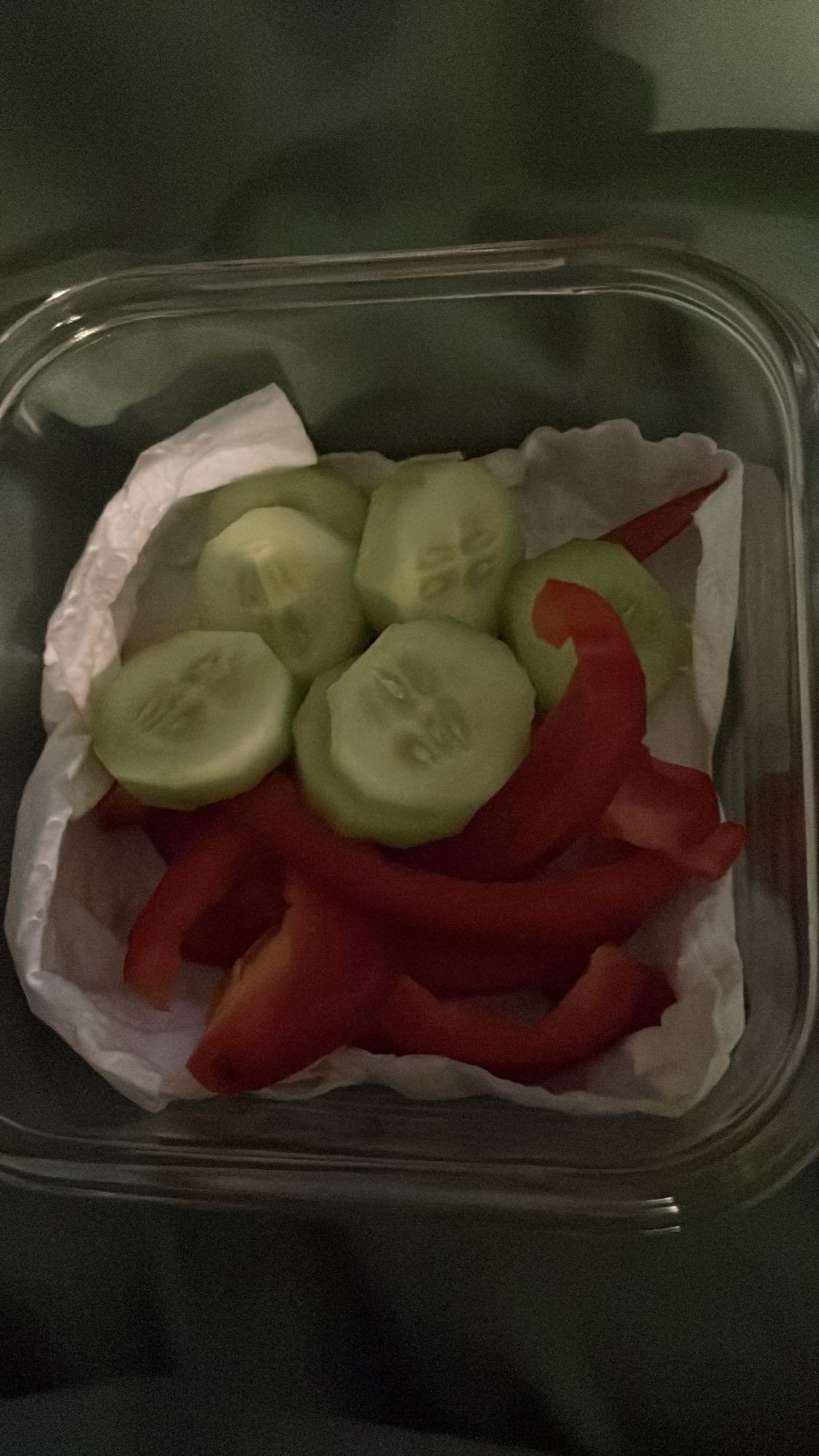 Gurke und Paprika Snack