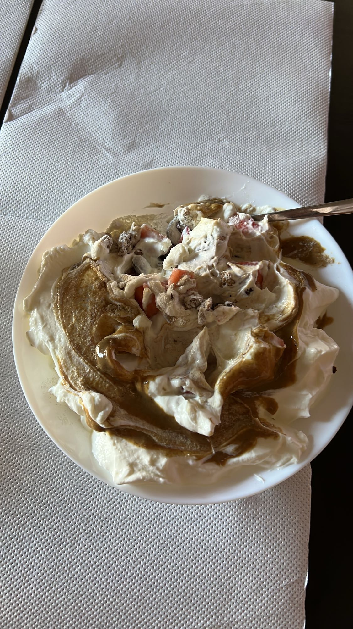 Γιαούρτι με φρούτα και μέλι