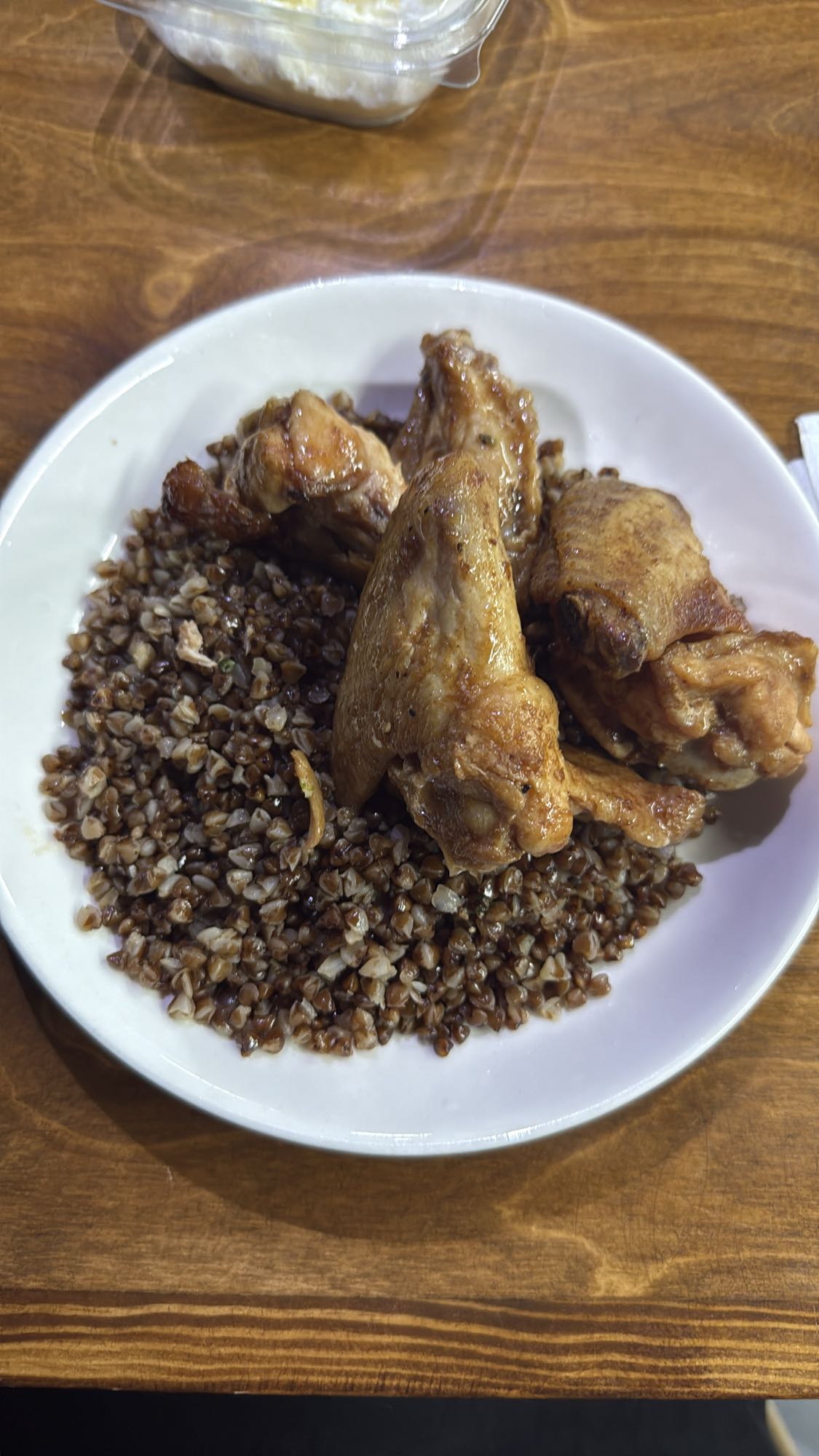 гречка с куриными крыльями