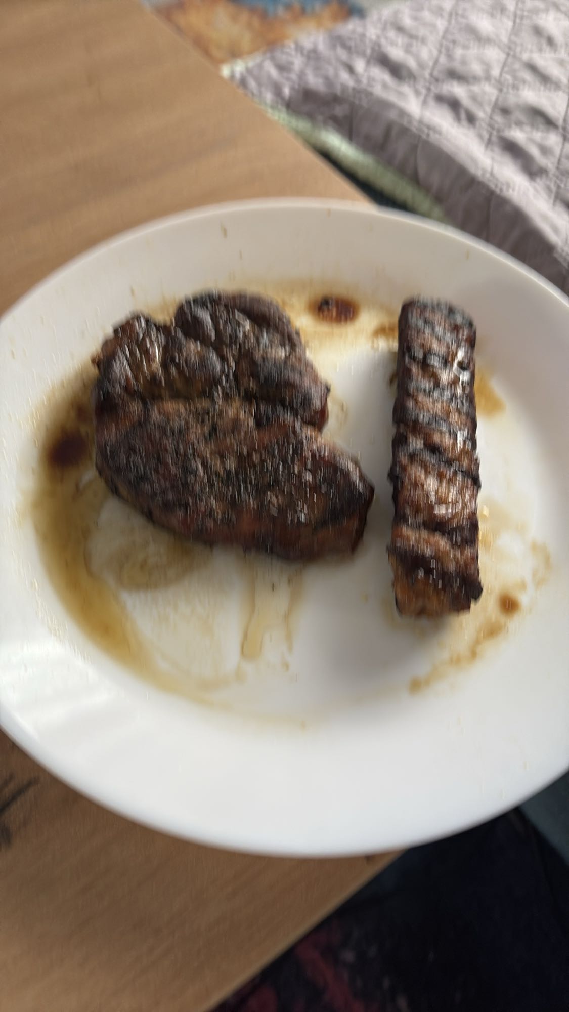 Friptură de vită și mici