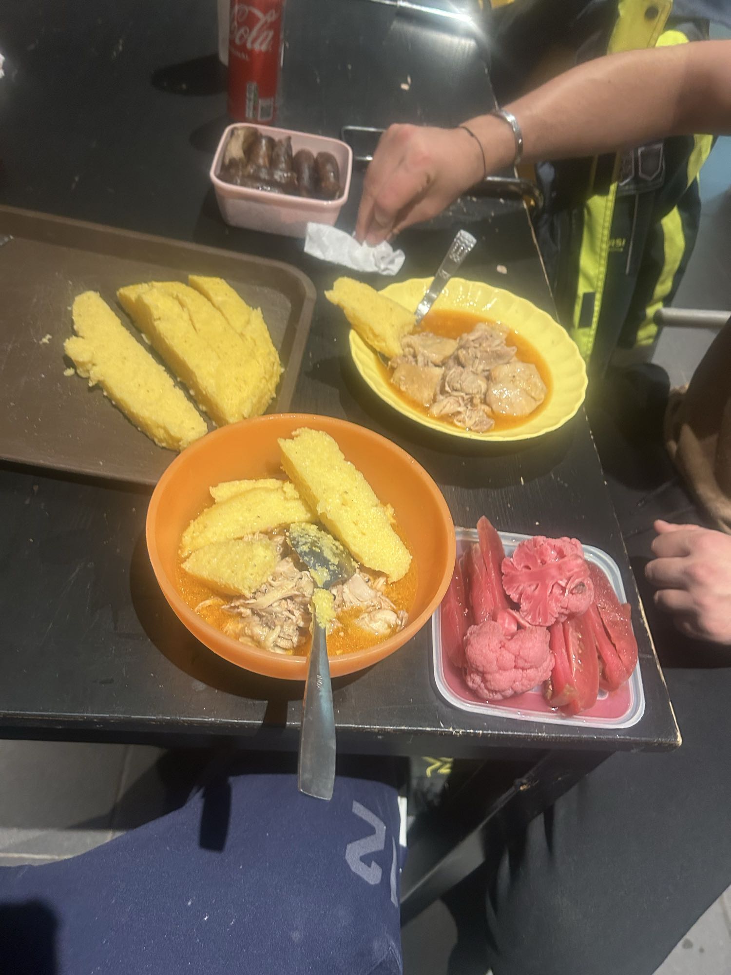 Mamaliga cu carne si muraturi