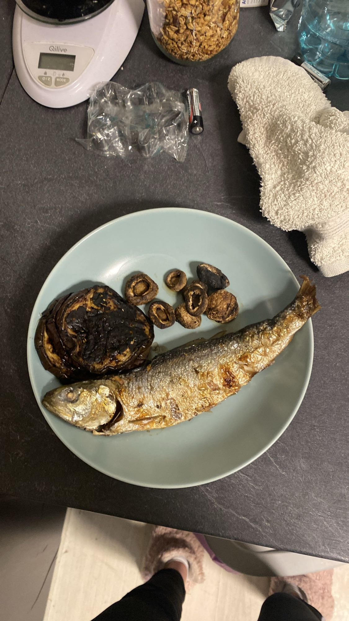 Grilled fish with veggies