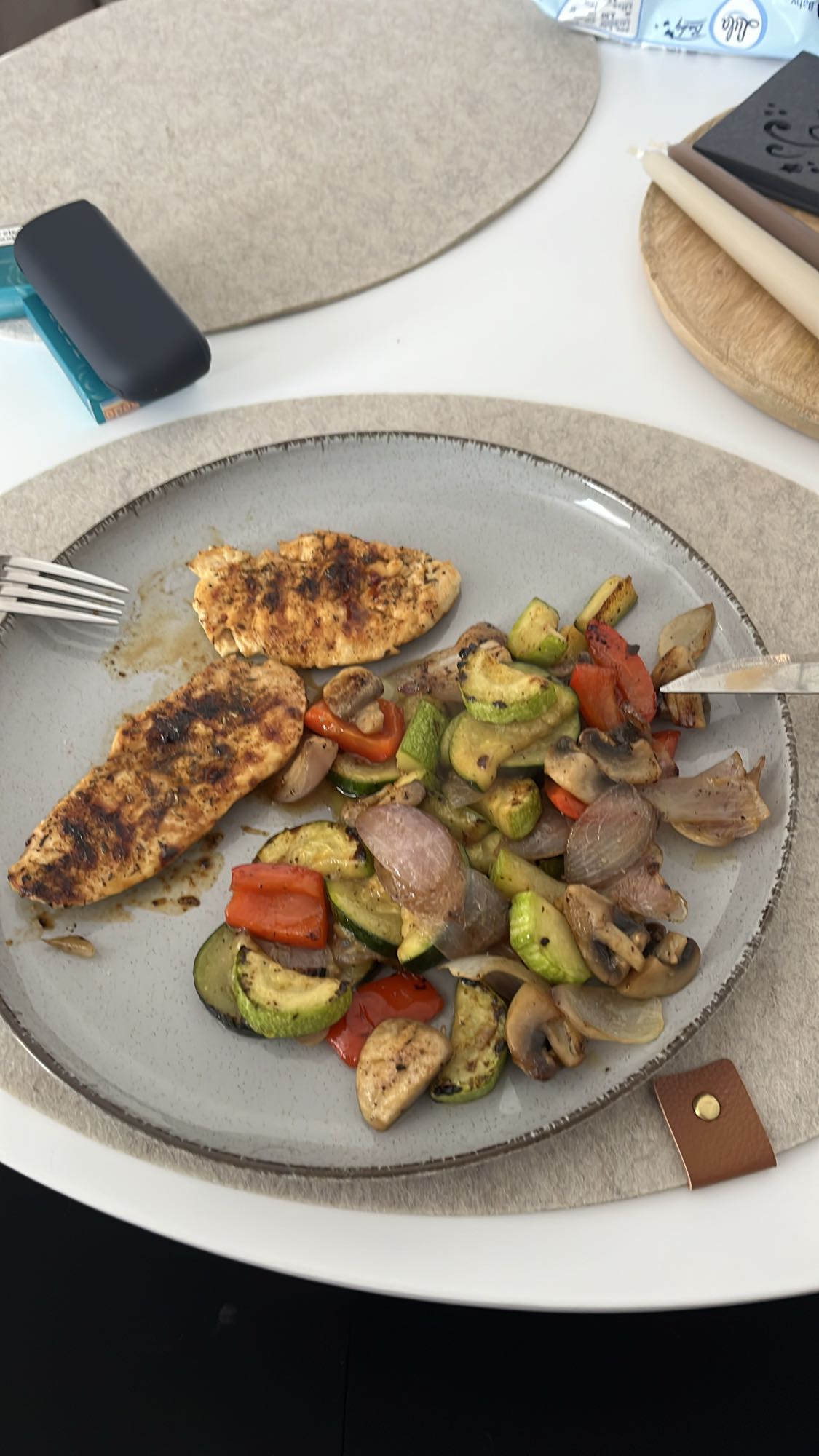 Pui cu legume la grătar