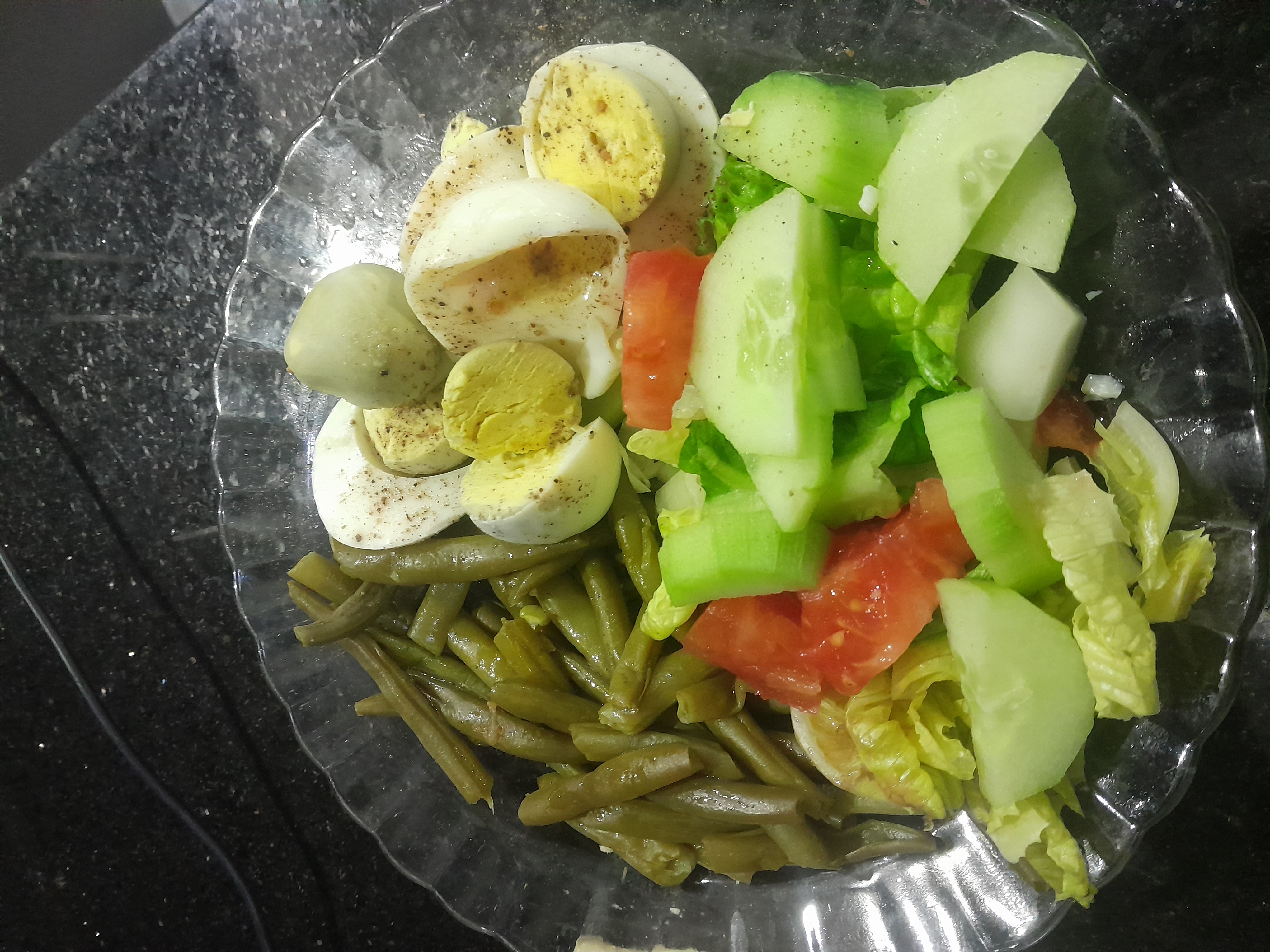 Salade œufs légumes