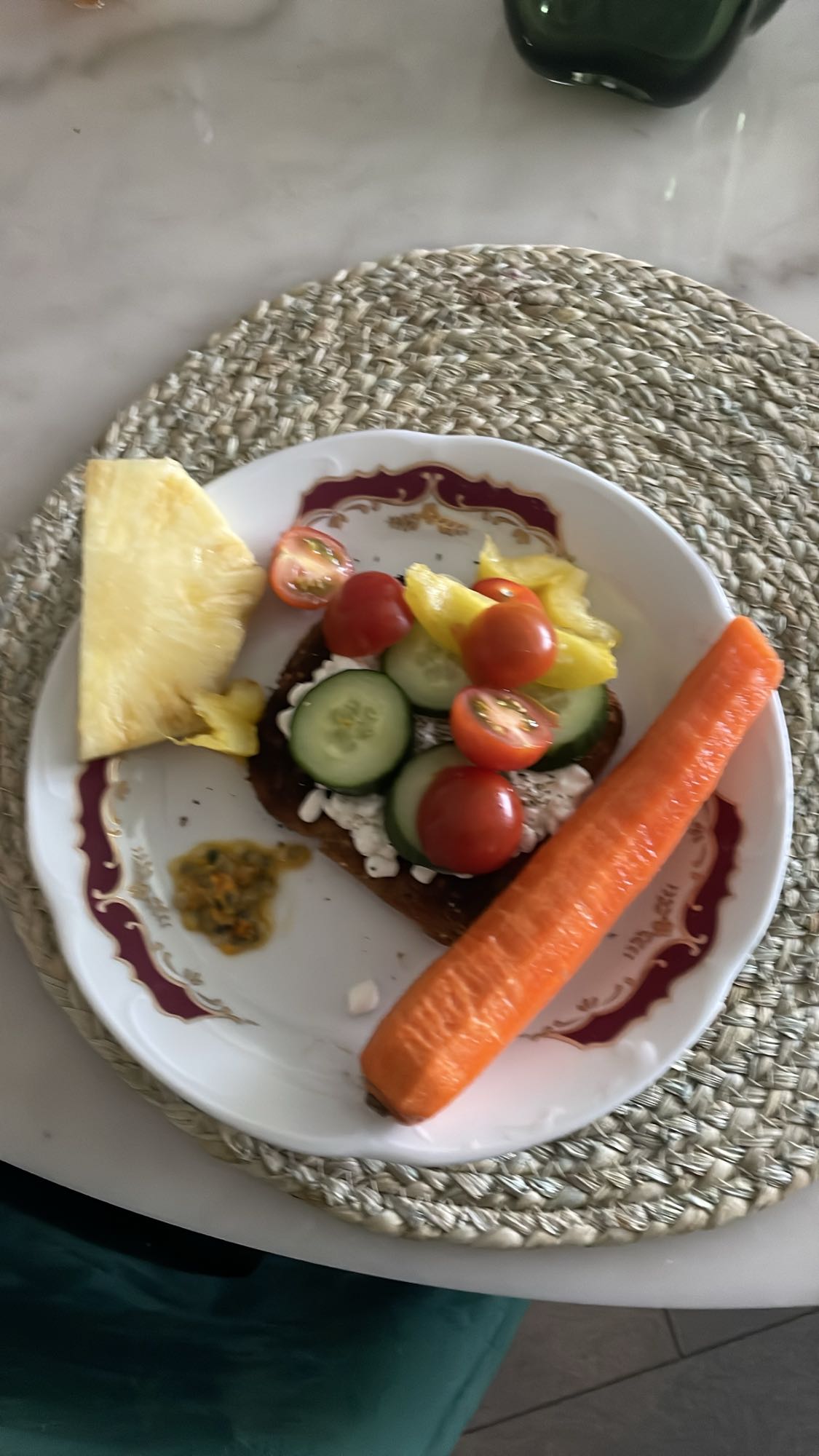 Grönsaksbröd med frukt