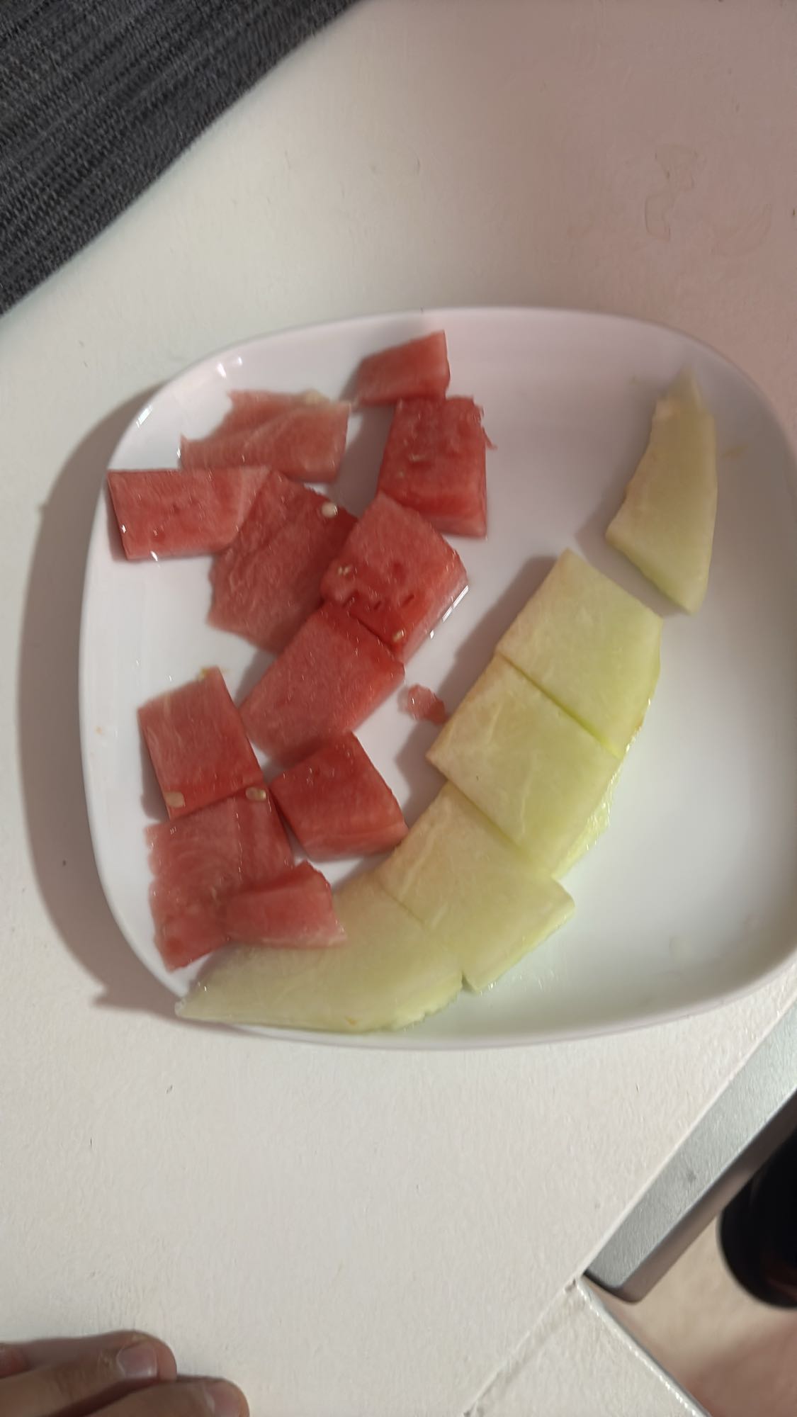 Fruta fresca en cubos