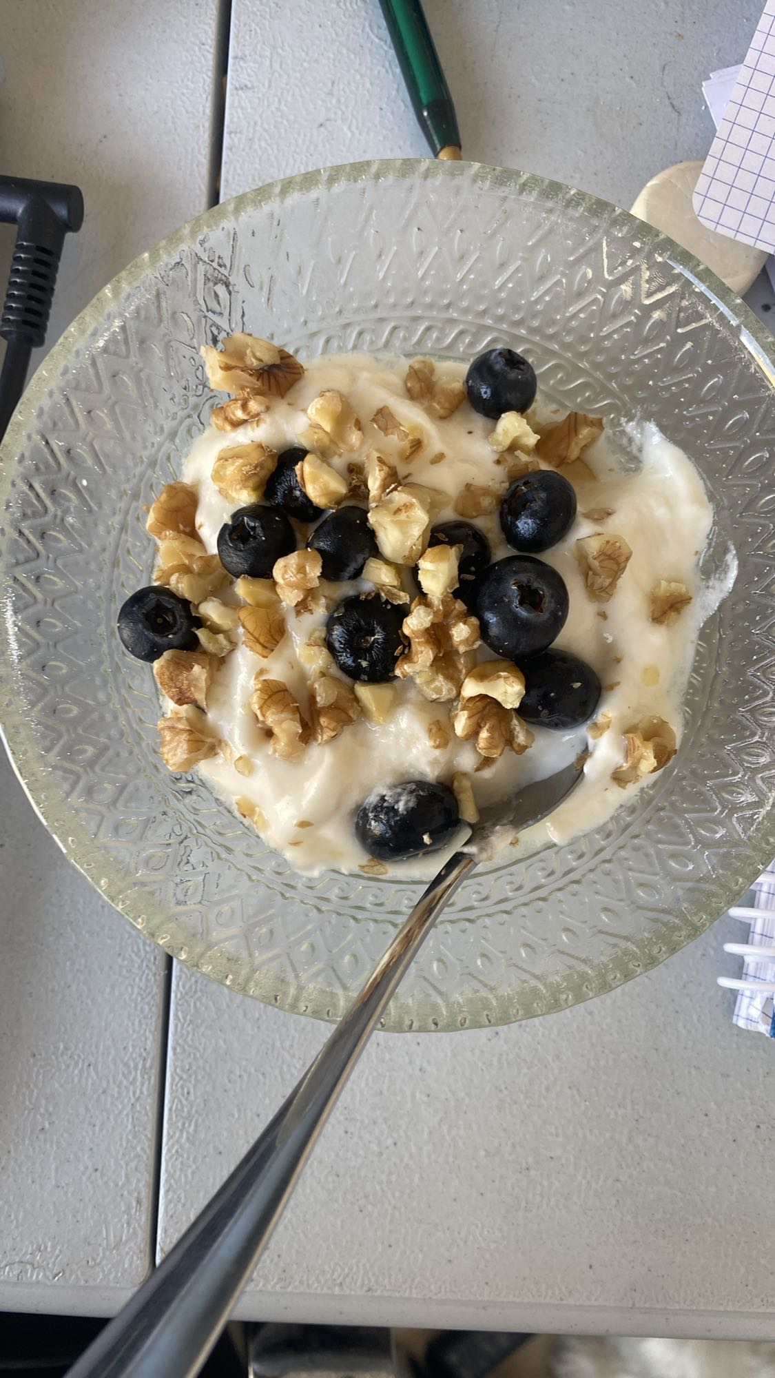 yogur con arándanos y nueces