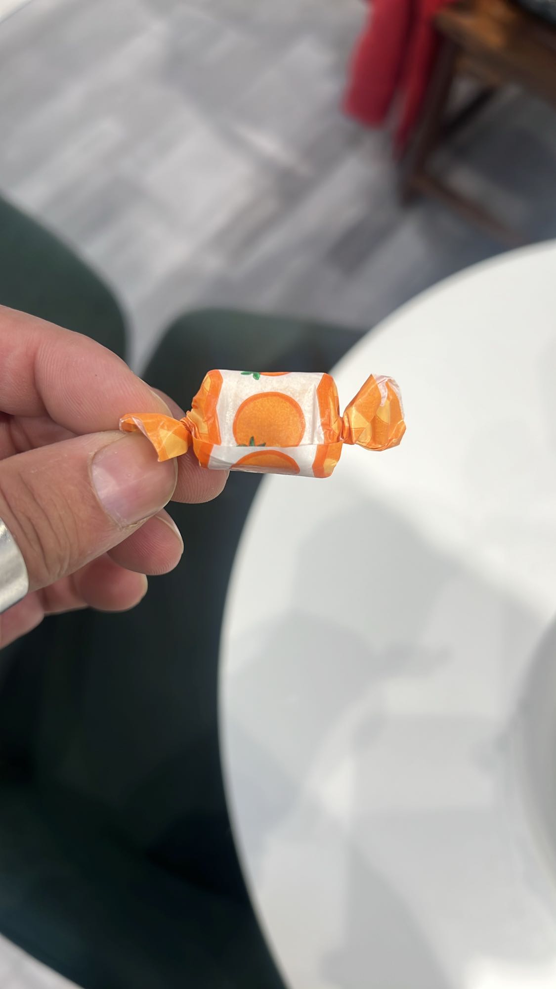 Portakal aromalı şeker